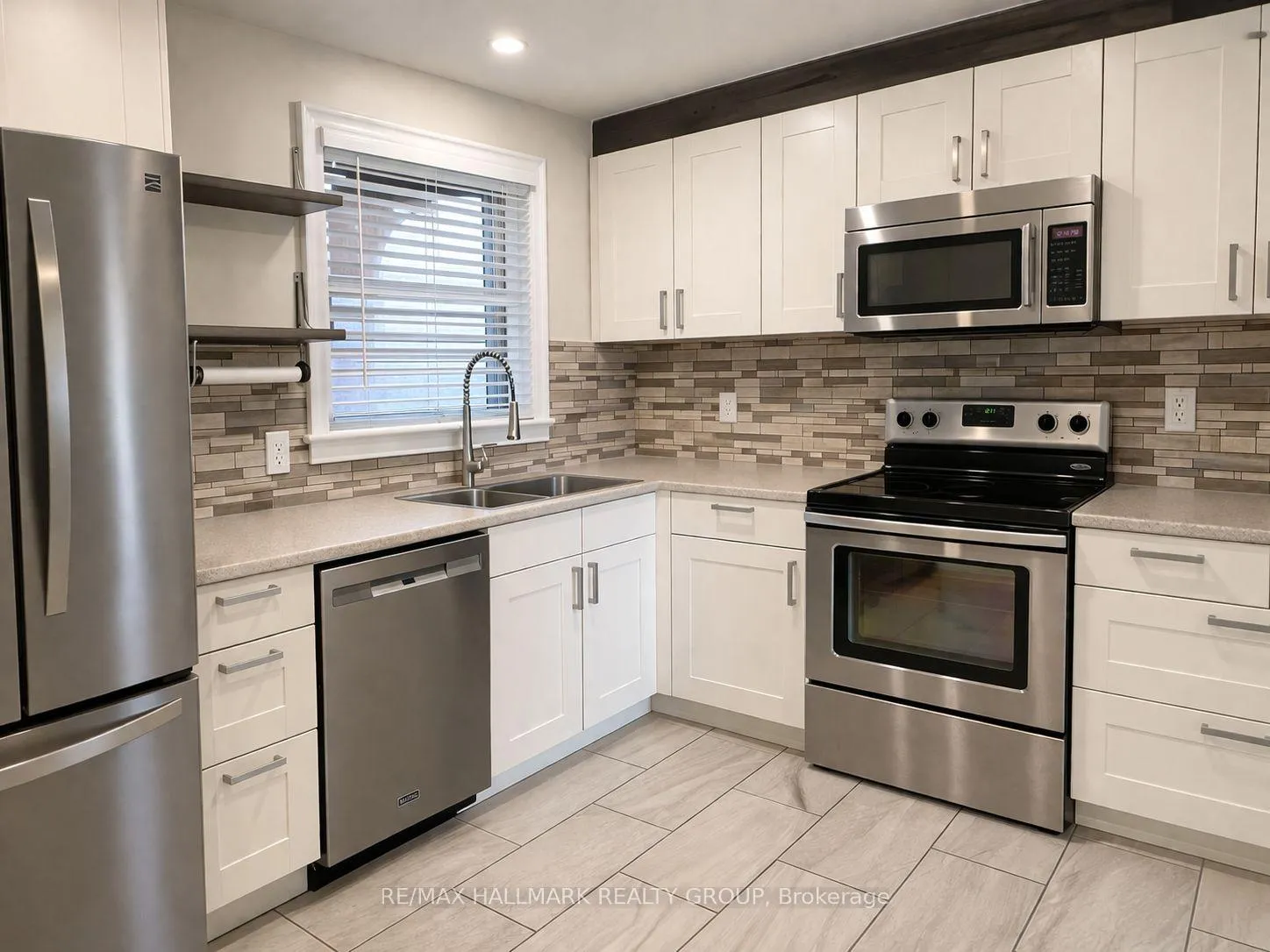 Photo 5 of Unit 1, 86 Gilchrist Avenue, Ottawa, Ottawa West — HOMEH