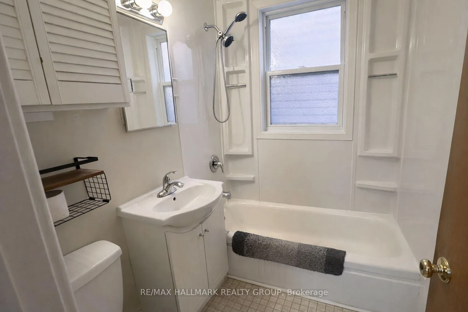 Photo 10 of Unit 1, 86 Gilchrist Avenue, Ottawa, Ottawa West — HOMEH