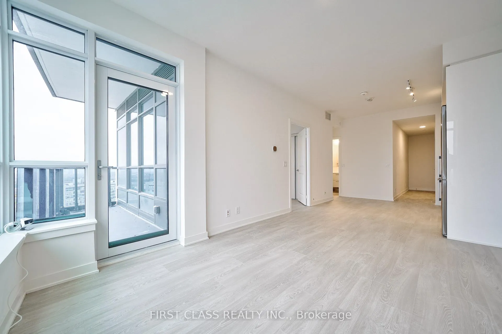 Photo 8 of Unit 1811B, 50 Upper Mall Way, Vaughan, Brownridge — HOMEH