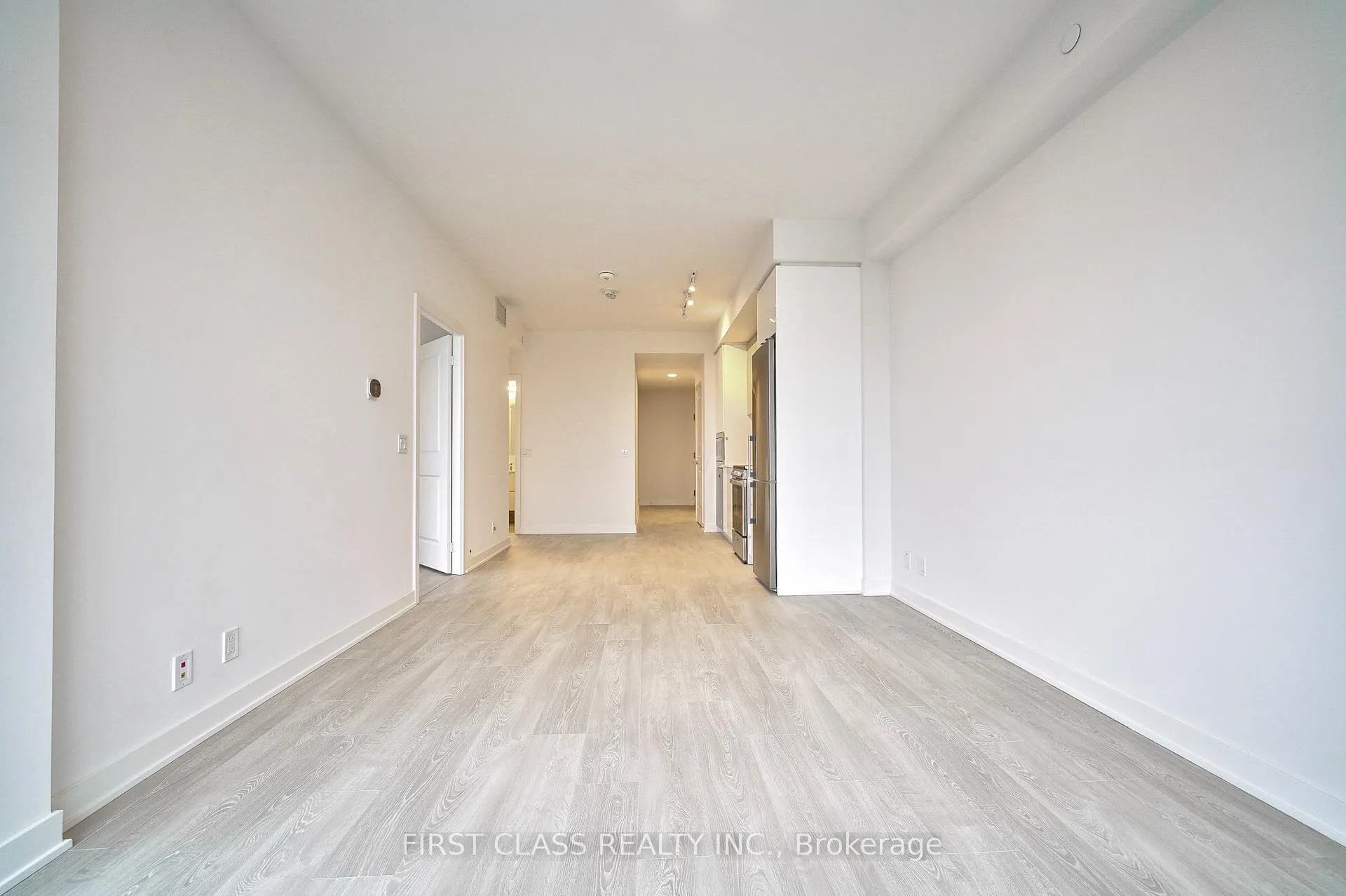 Photo 9 of Unit 1811B, 50 Upper Mall Way, Vaughan, Brownridge — HOMEH