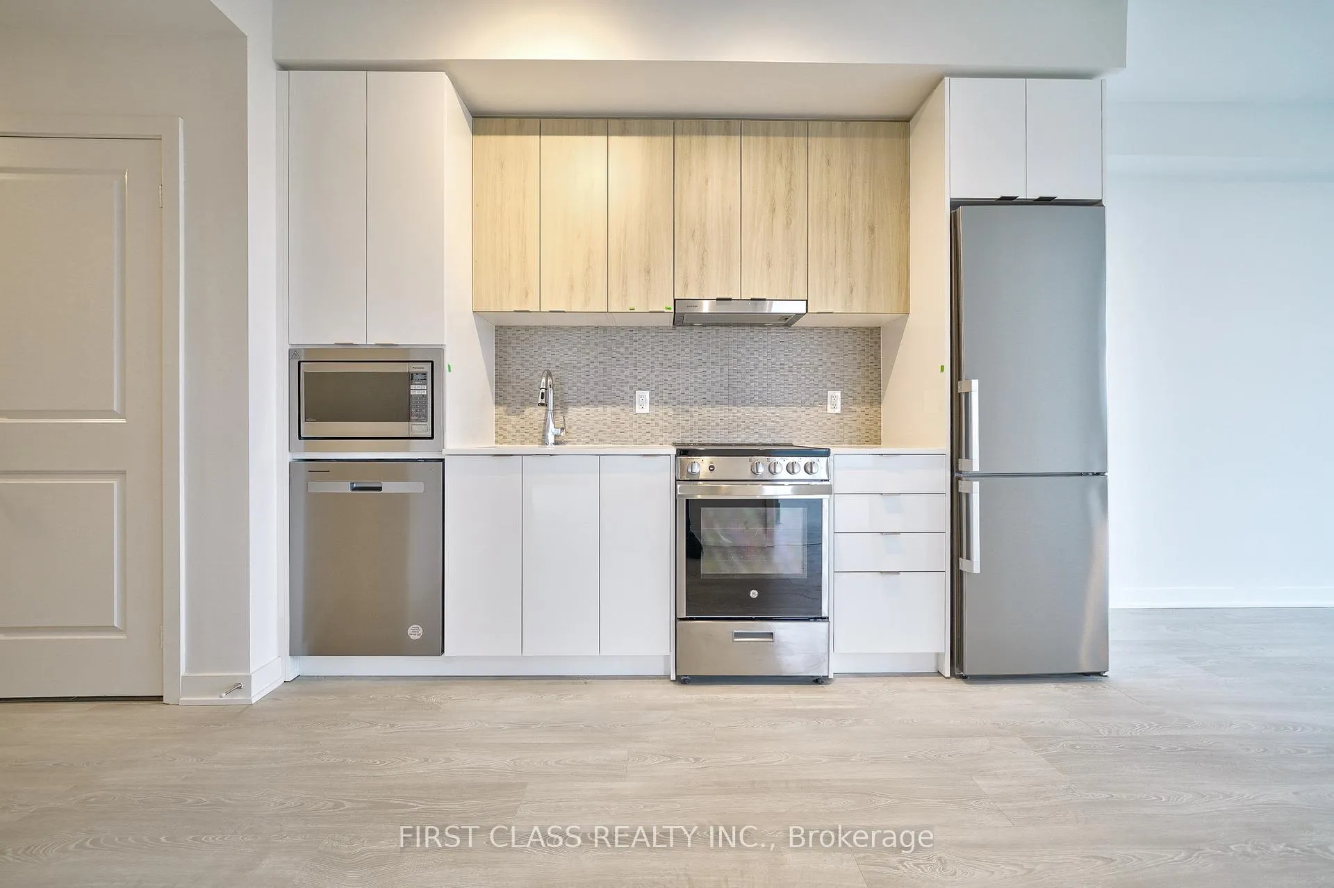 Photo 14 of Unit 1811B, 50 Upper Mall Way, Vaughan, Brownridge — HOMEH