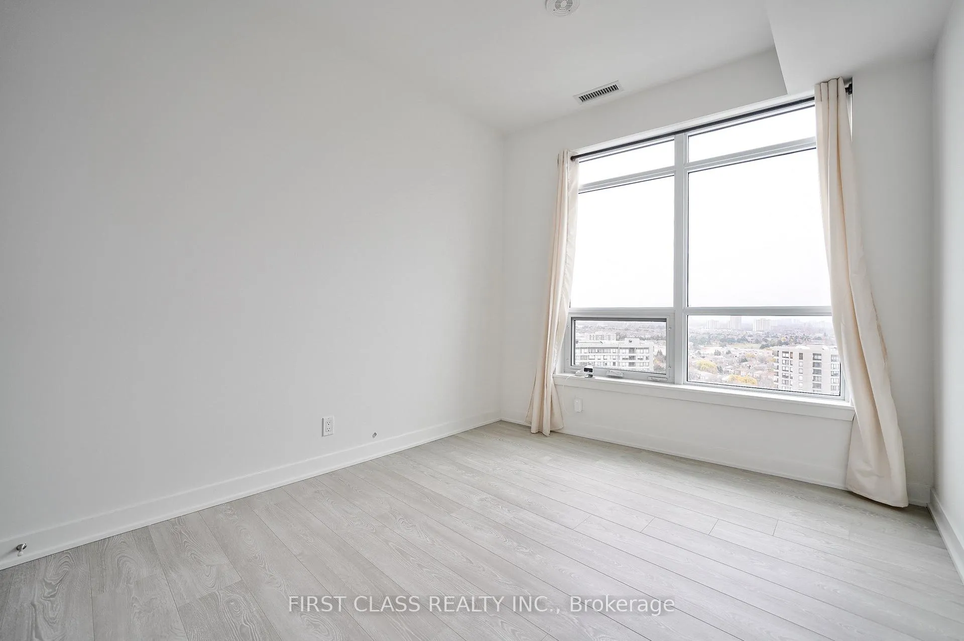Photo 18 of Unit 1811B, 50 Upper Mall Way, Vaughan, Brownridge — HOMEH
