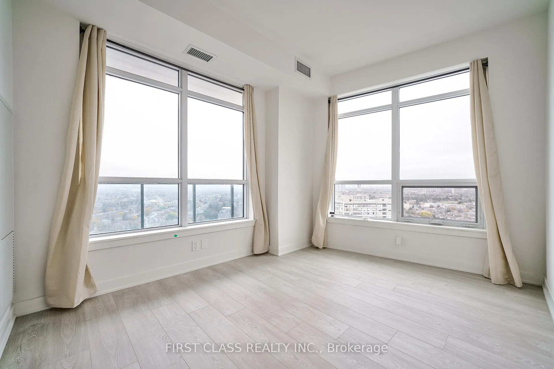 Photo 20 of Unit 1811B, 50 Upper Mall Way, Vaughan, Brownridge — HOMEH