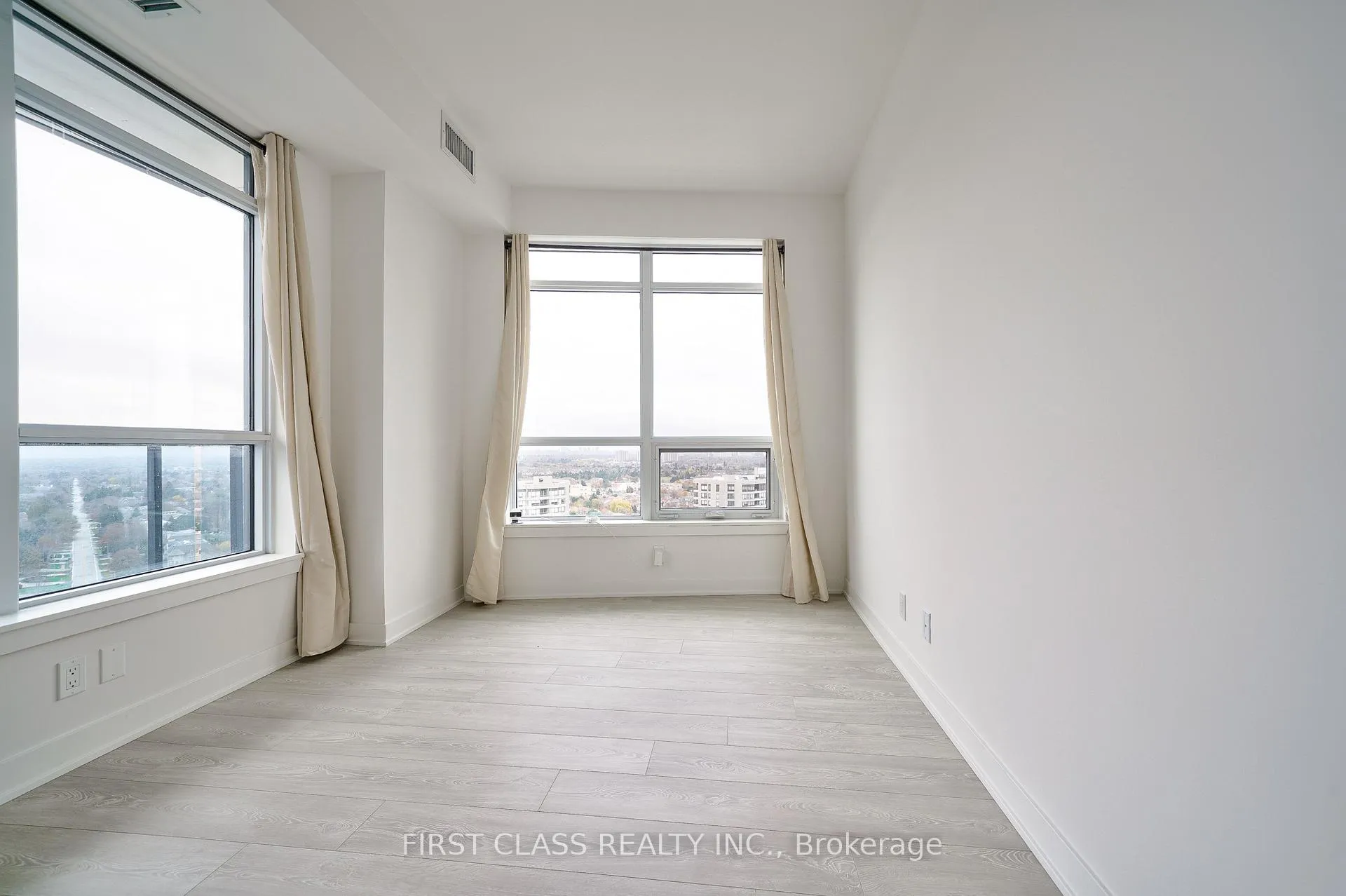 Photo 21 of Unit 1811B, 50 Upper Mall Way, Vaughan, Brownridge — HOMEH