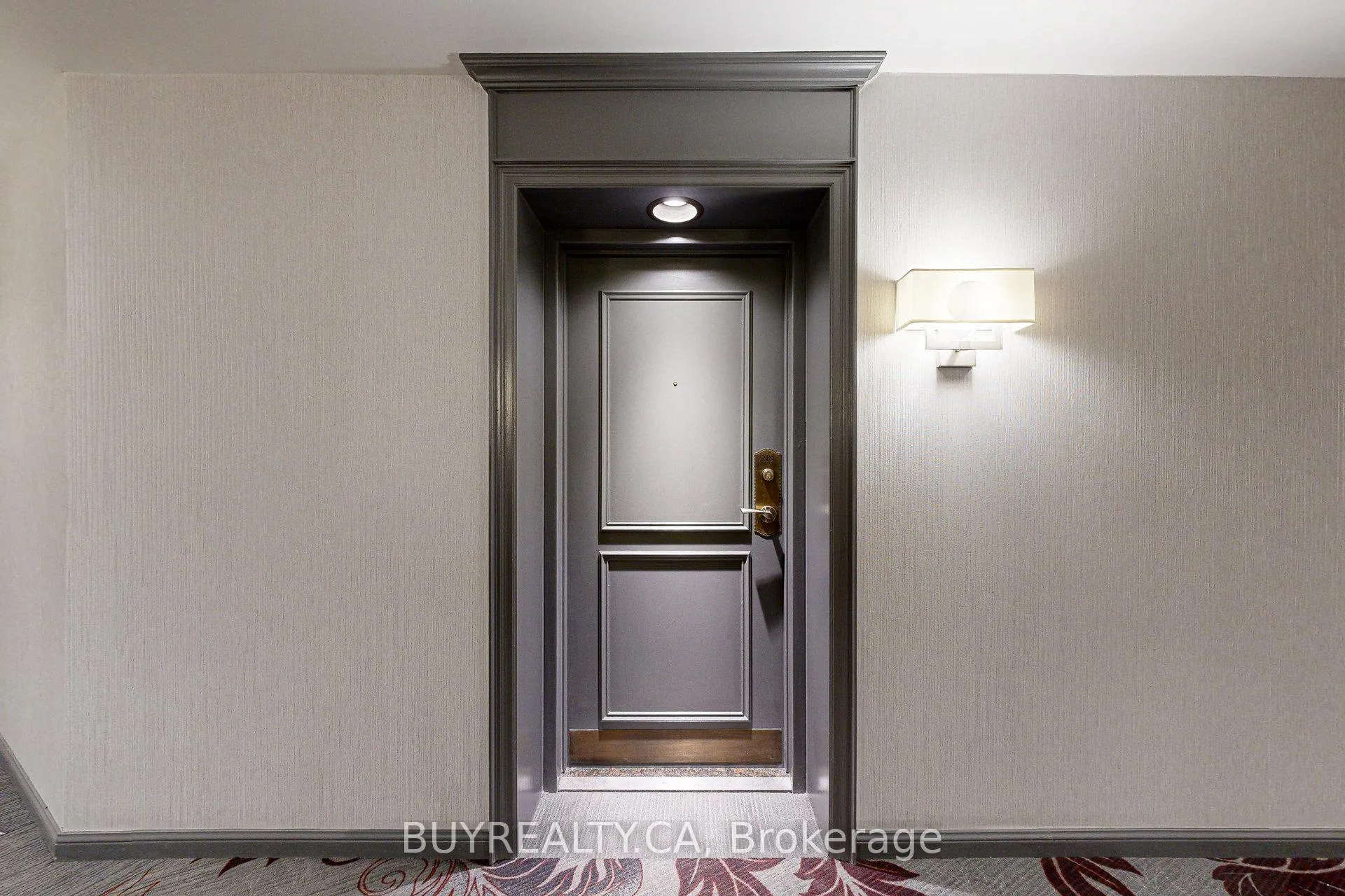 Front of Unit 218, 7905 Bayview Avenue