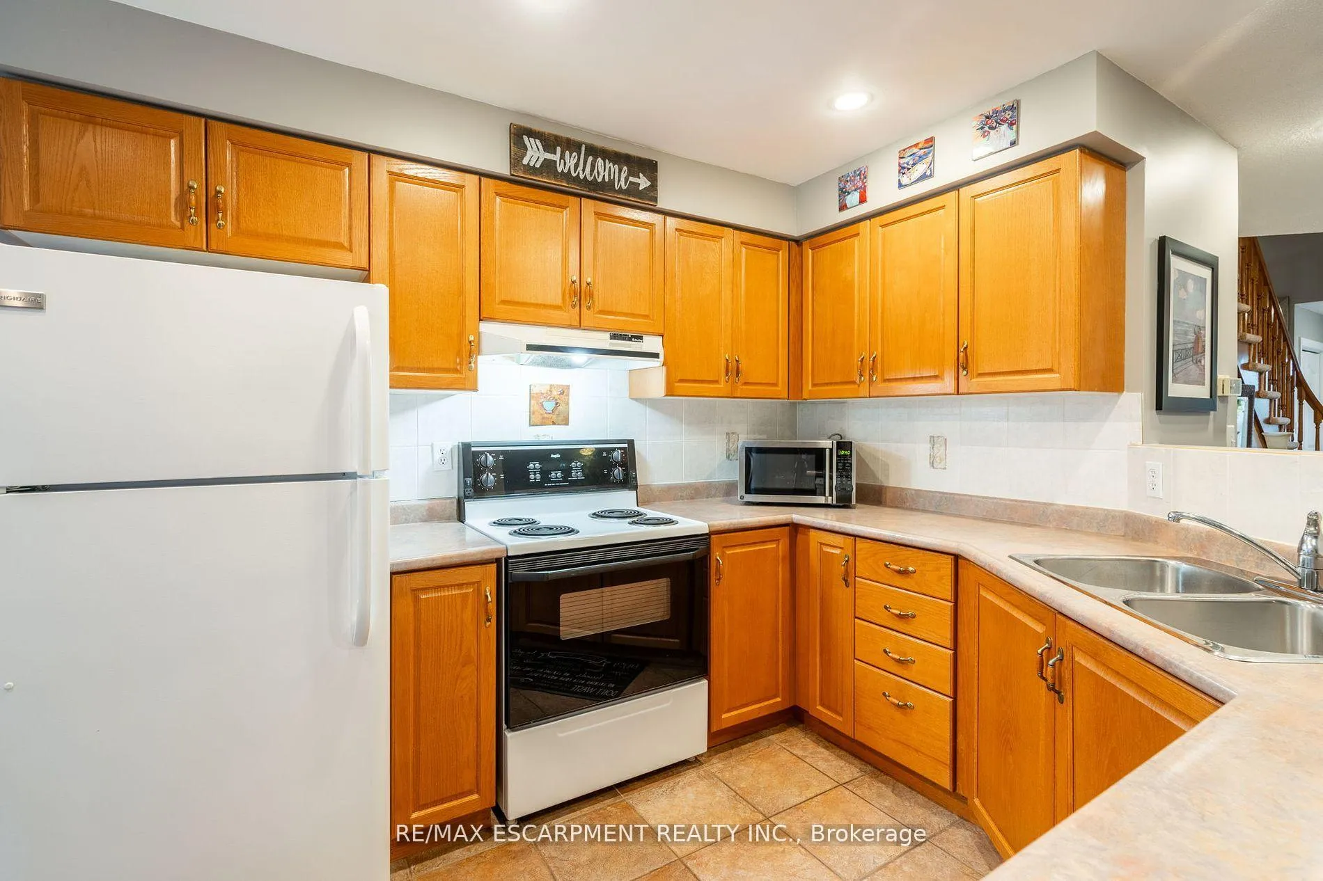 Photo 7 of Unit 31, 10 Cadham Boulevard, Hamilton, Broughton — HOMEH