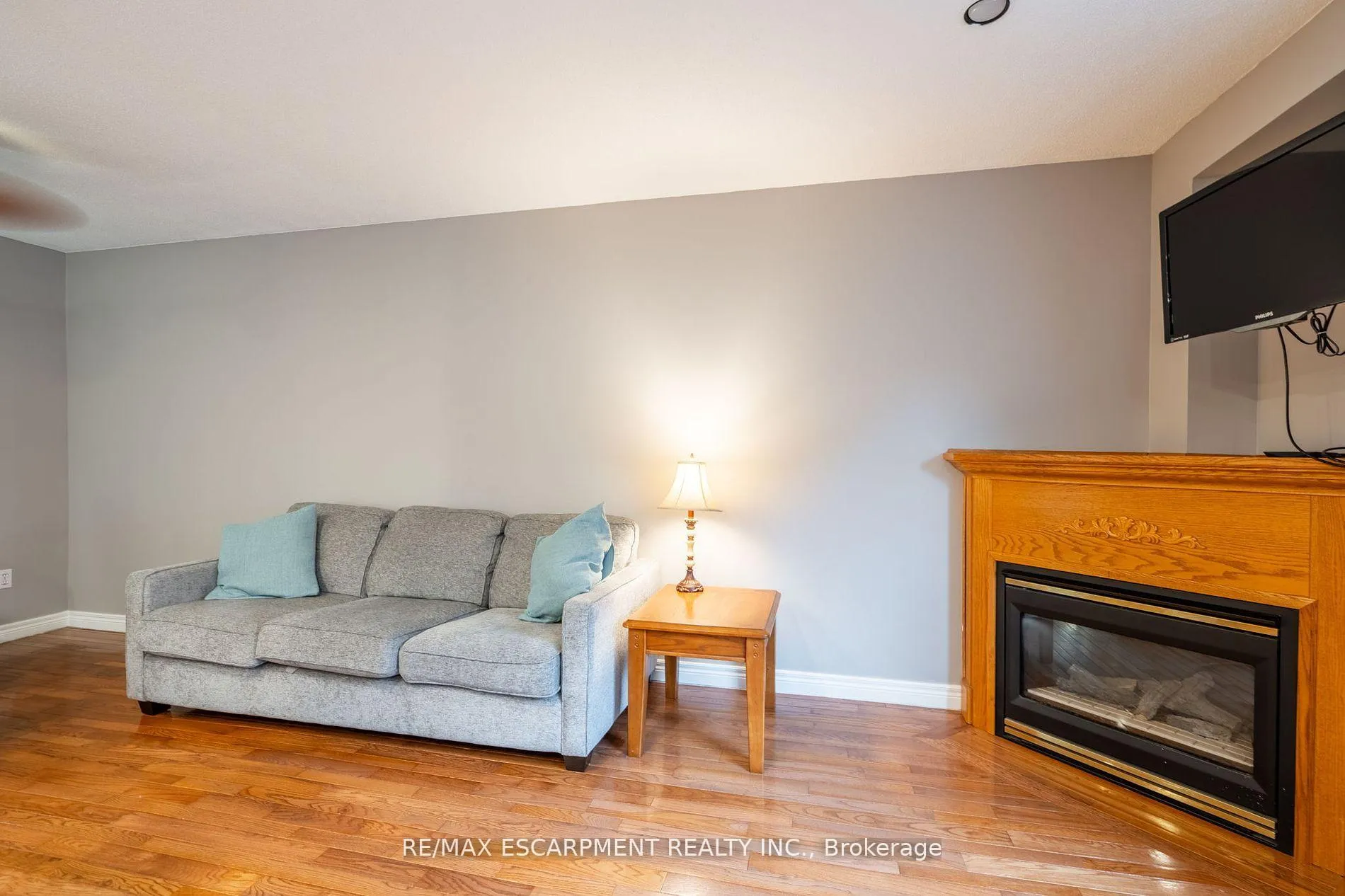 Photo 11 of Unit 31, 10 Cadham Boulevard, Hamilton, Broughton — HOMEH
