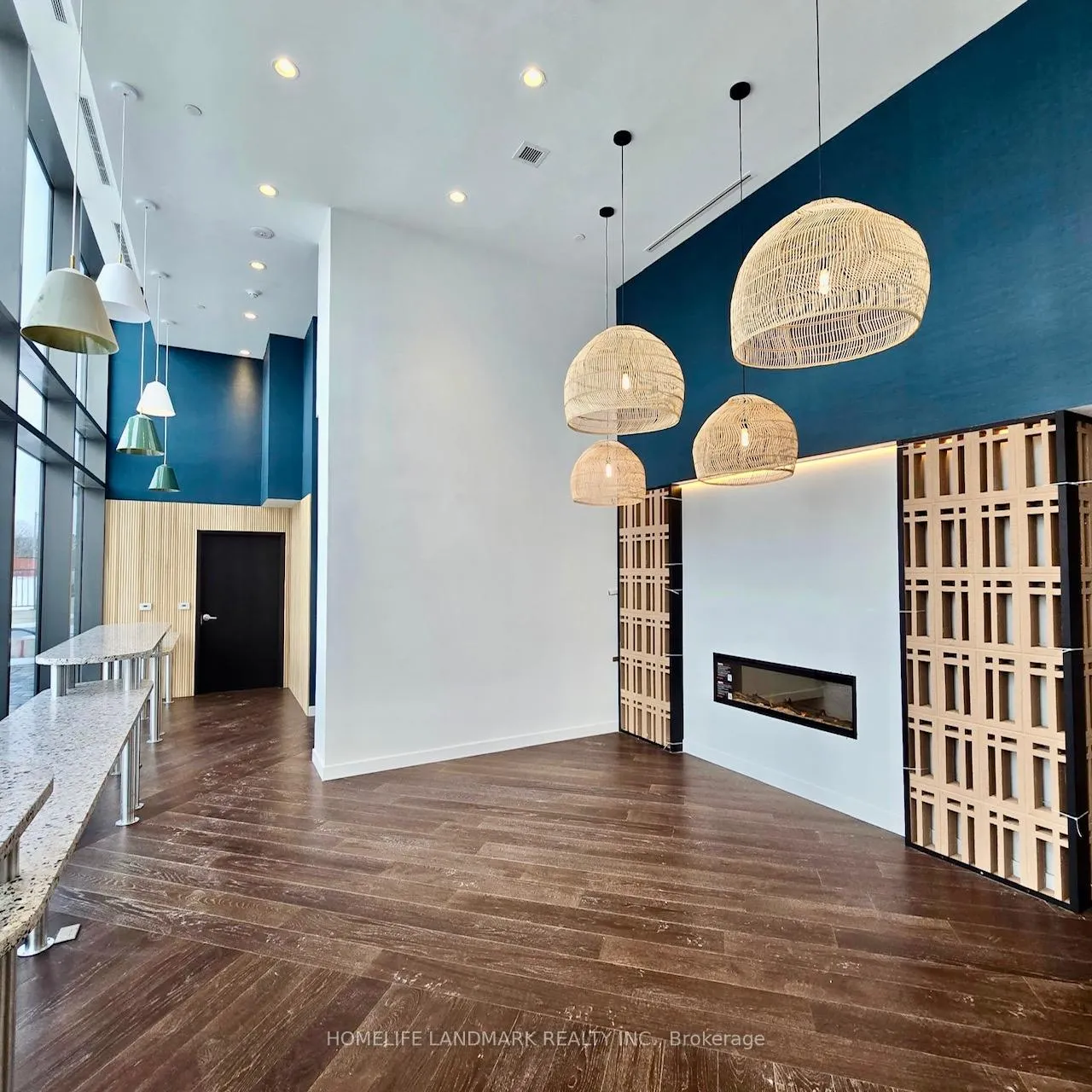 Photo 4 of Unit 525, 498 Caldari Road, Vaughan, Concord — HOMEH