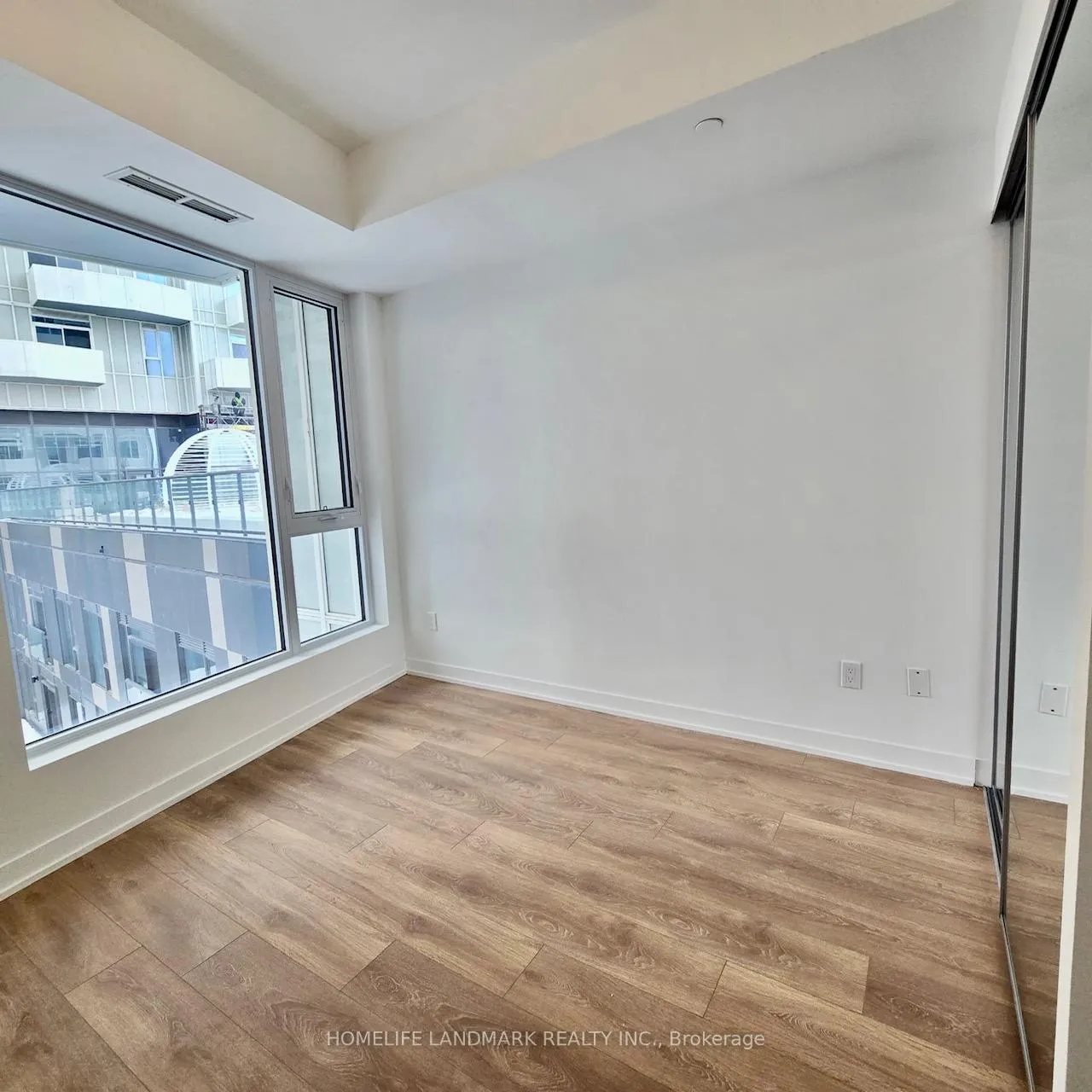 Photo 9 of Unit 525, 498 Caldari Road, Vaughan, Concord — HOMEH