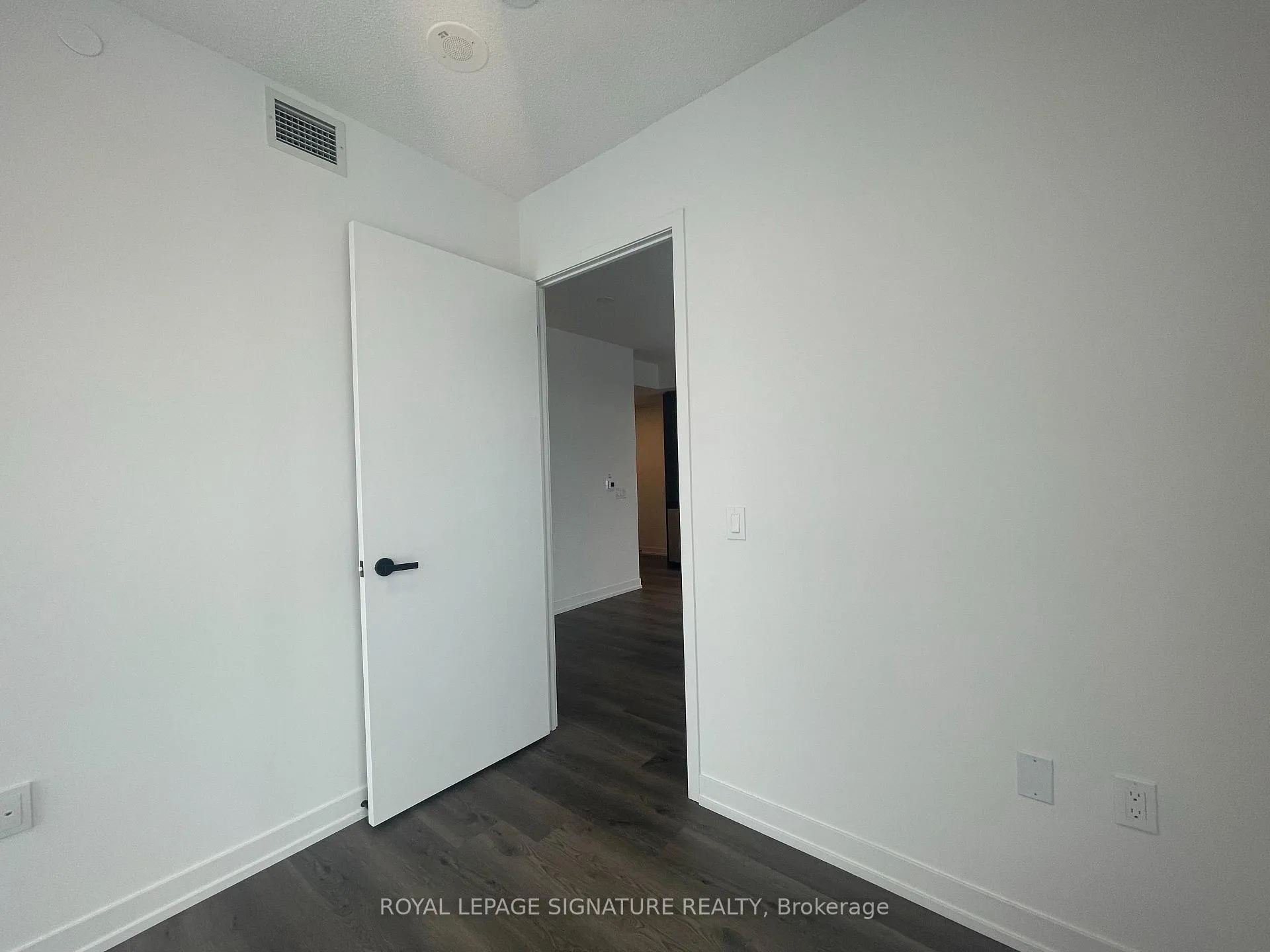 Photo 8 of Unit 1611, 195 Commerce Street, Vaughan, Vaughan Corporate Centre — HOMEH