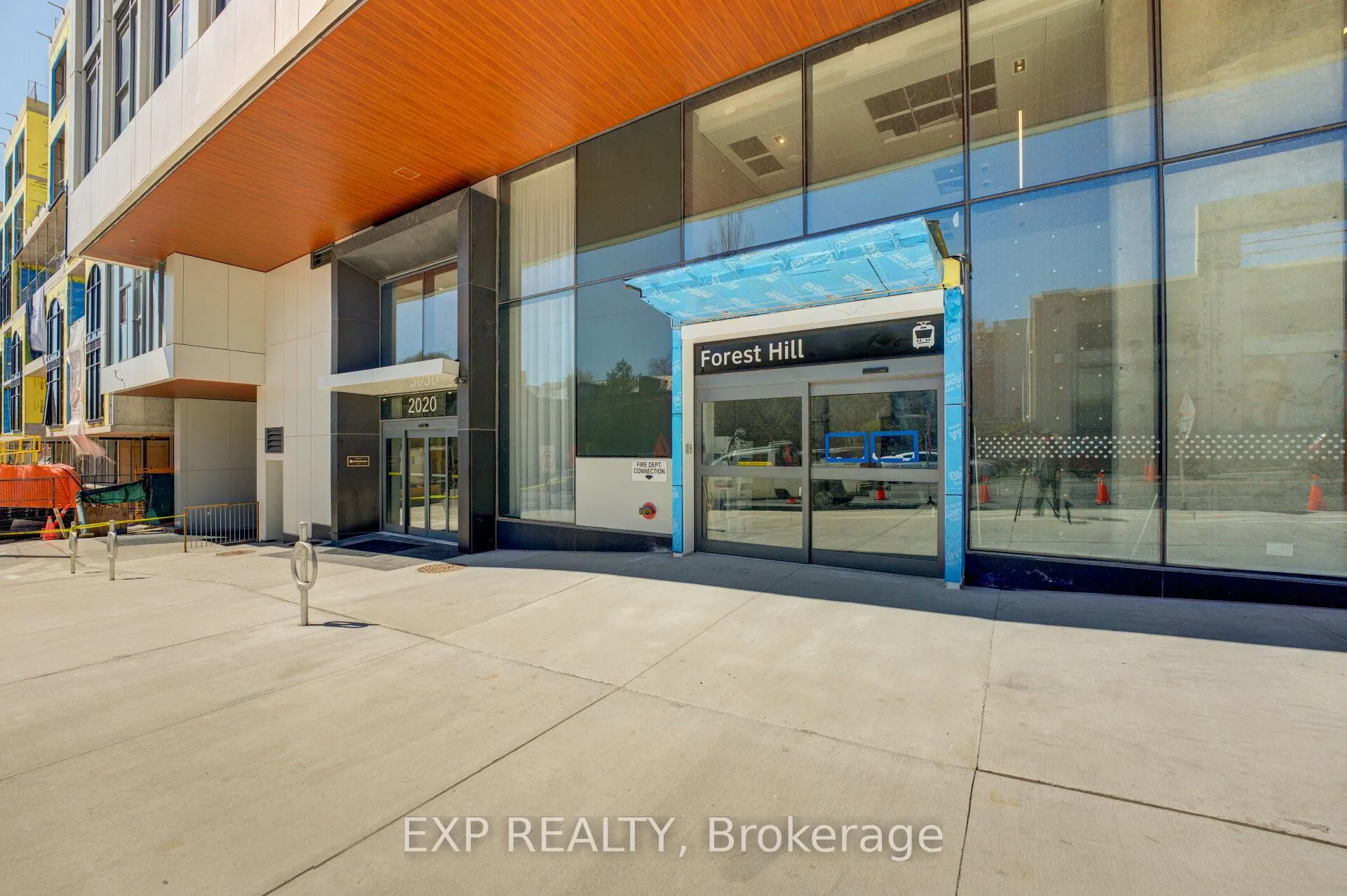 Photo 3 of Unit 321, 2020 Bathurst Street, Toronto, Humewood-Cedarvale — HOMEH