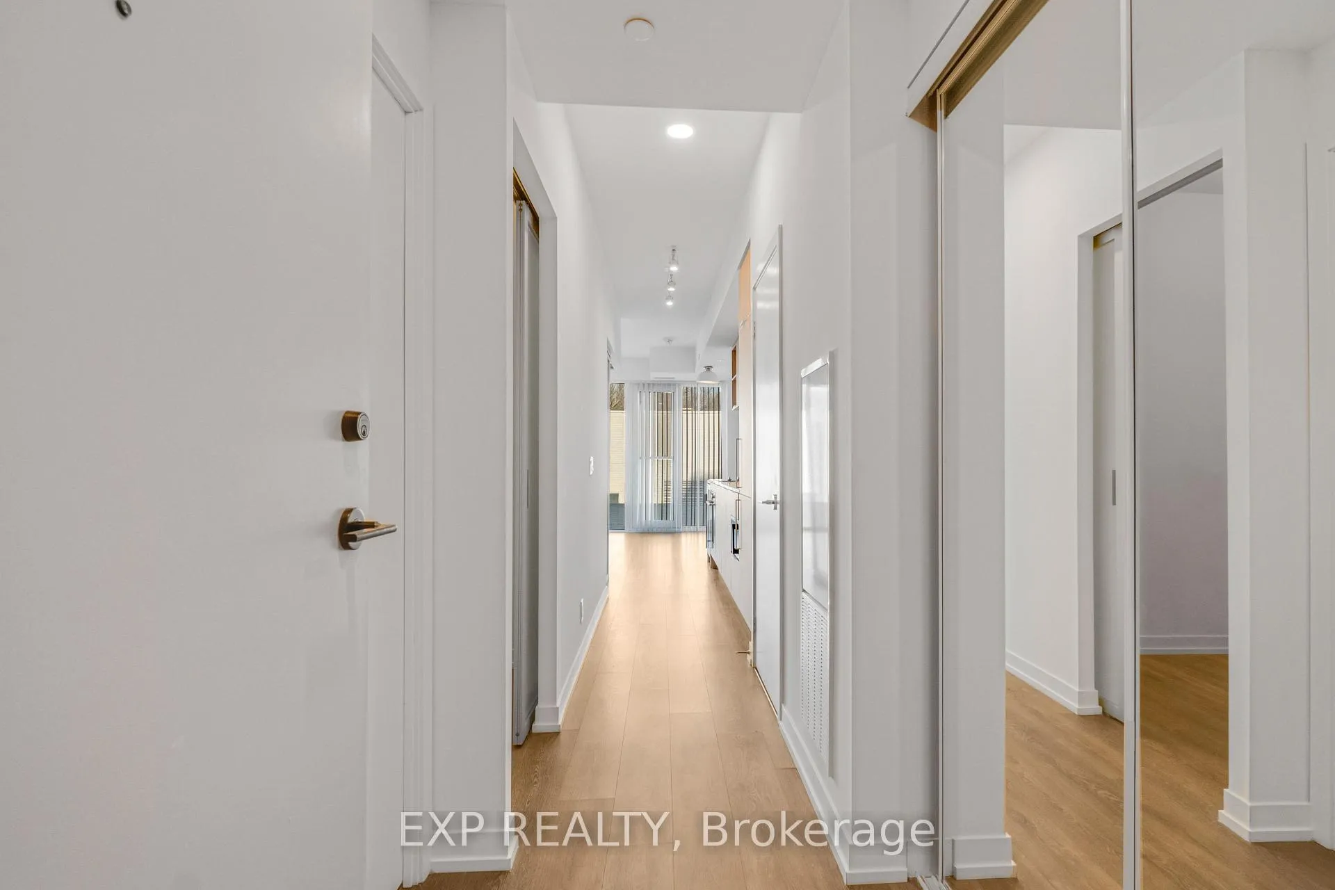 Photo 7 of Unit 321, 2020 Bathurst Street, Toronto, Humewood-Cedarvale — HOMEH