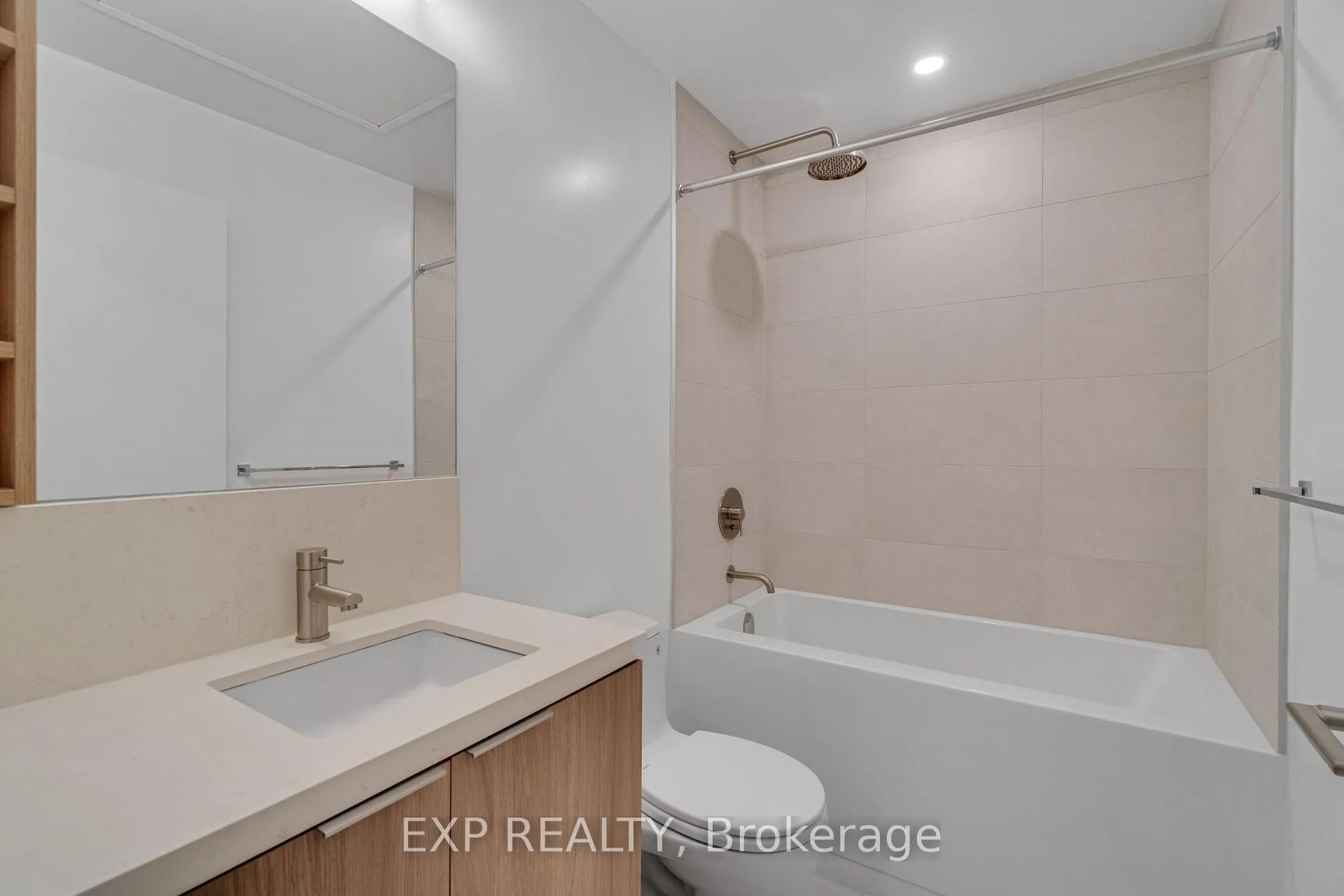Photo 19 of Unit 321, 2020 Bathurst Street, Toronto, Humewood-Cedarvale — HOMEH