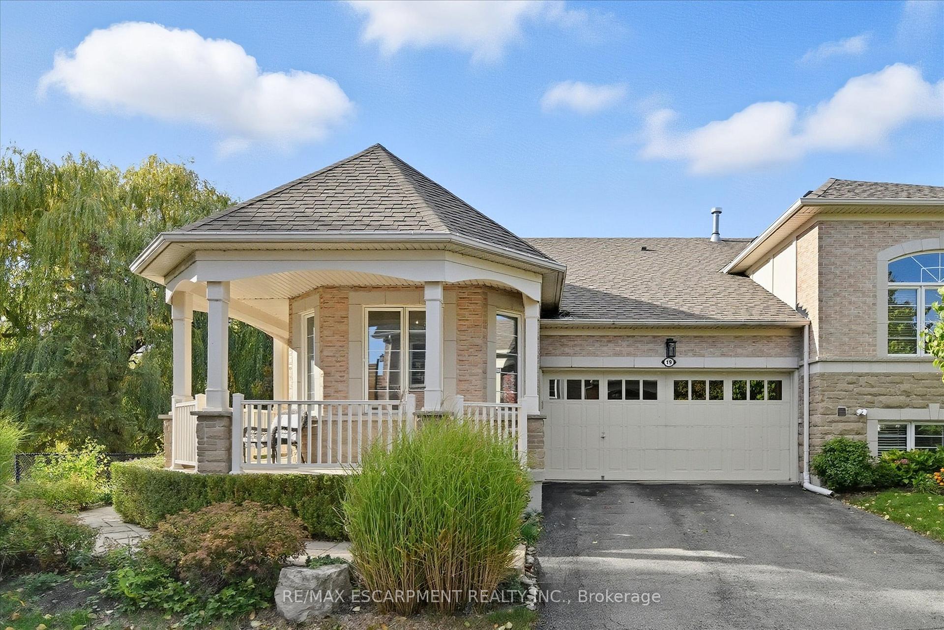 Photo 1 of Unit 19, 4241 Sarazen Drive, Burlington, Rose — HOMEH