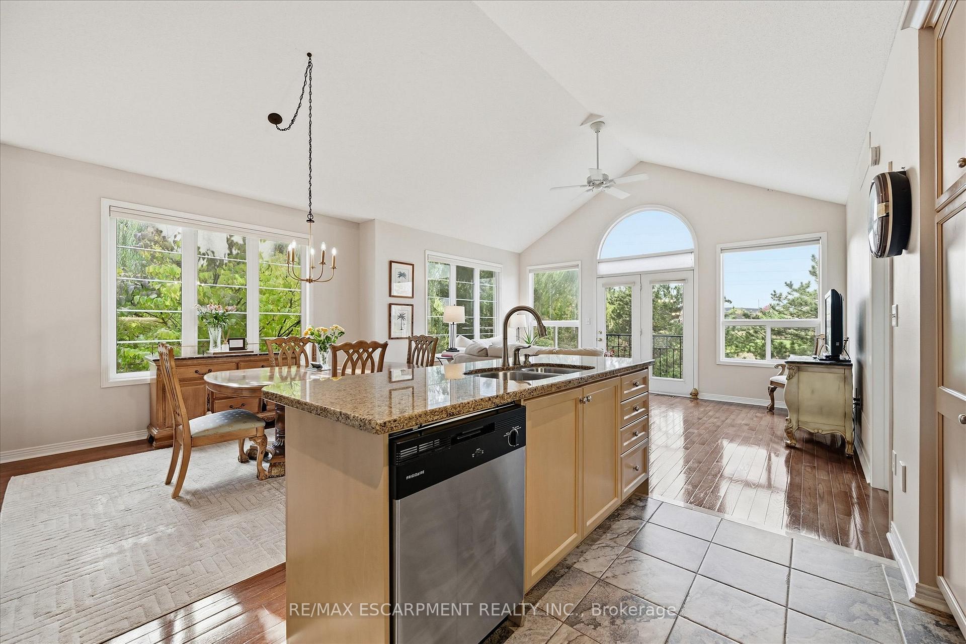 Photo 13 of Unit 19, 4241 Sarazen Drive, Burlington, Rose — HOMEH