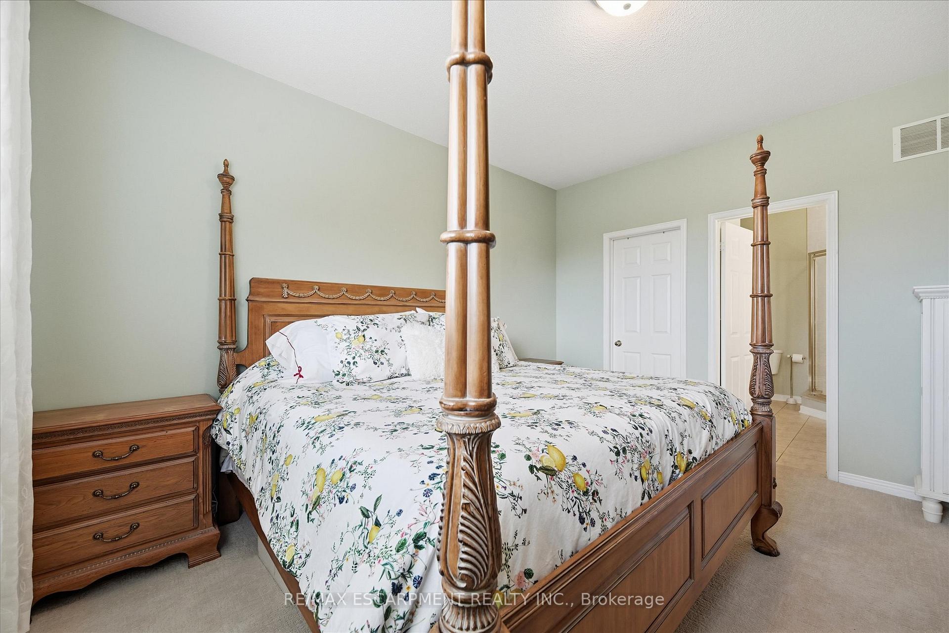 Photo 22 of Unit 19, 4241 Sarazen Drive, Burlington, Rose — HOMEH