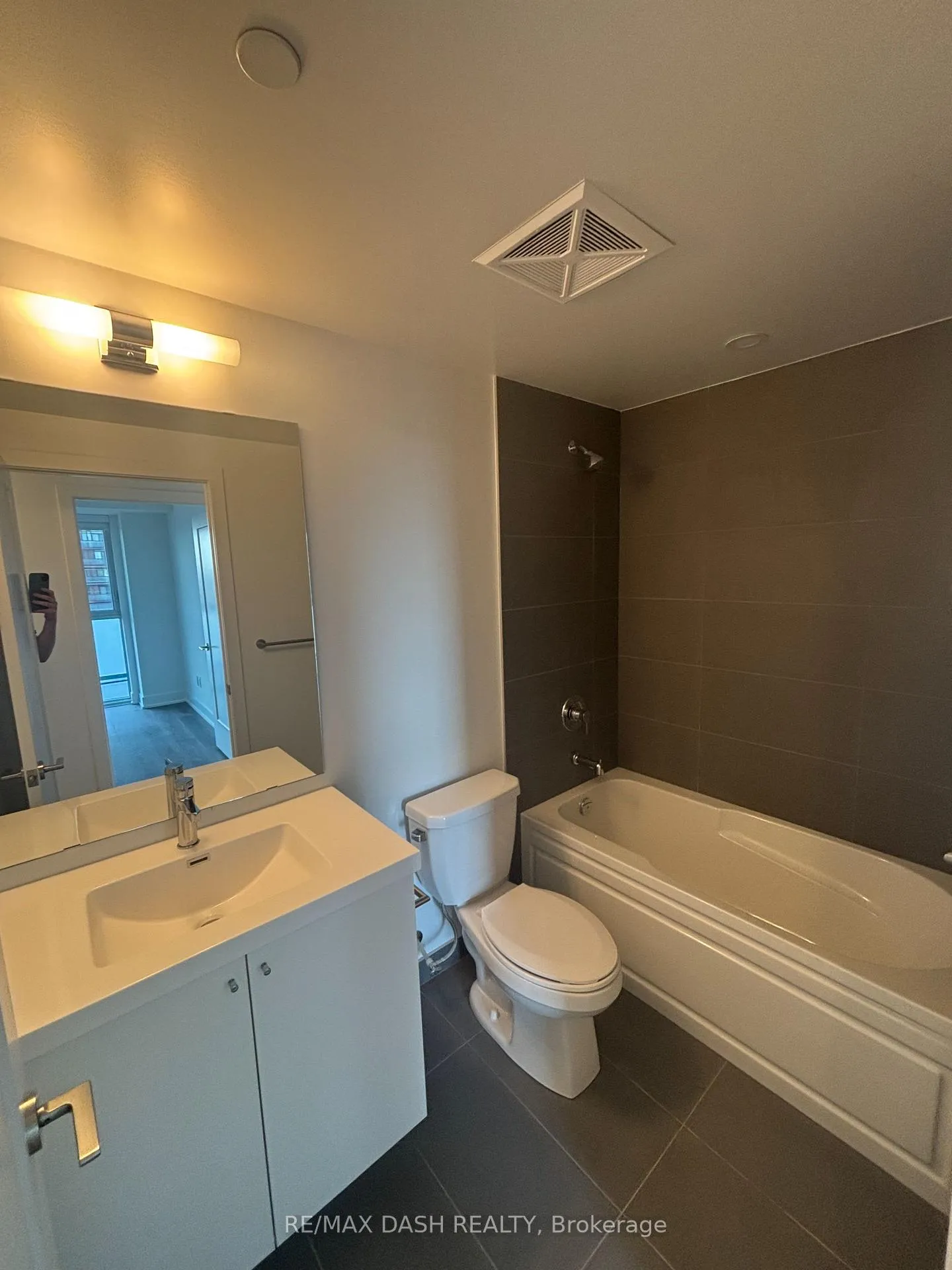 Photo 6 of Unit 1041, 2425 Simcoe Street N, Oshawa, Windfields — HOMEH
