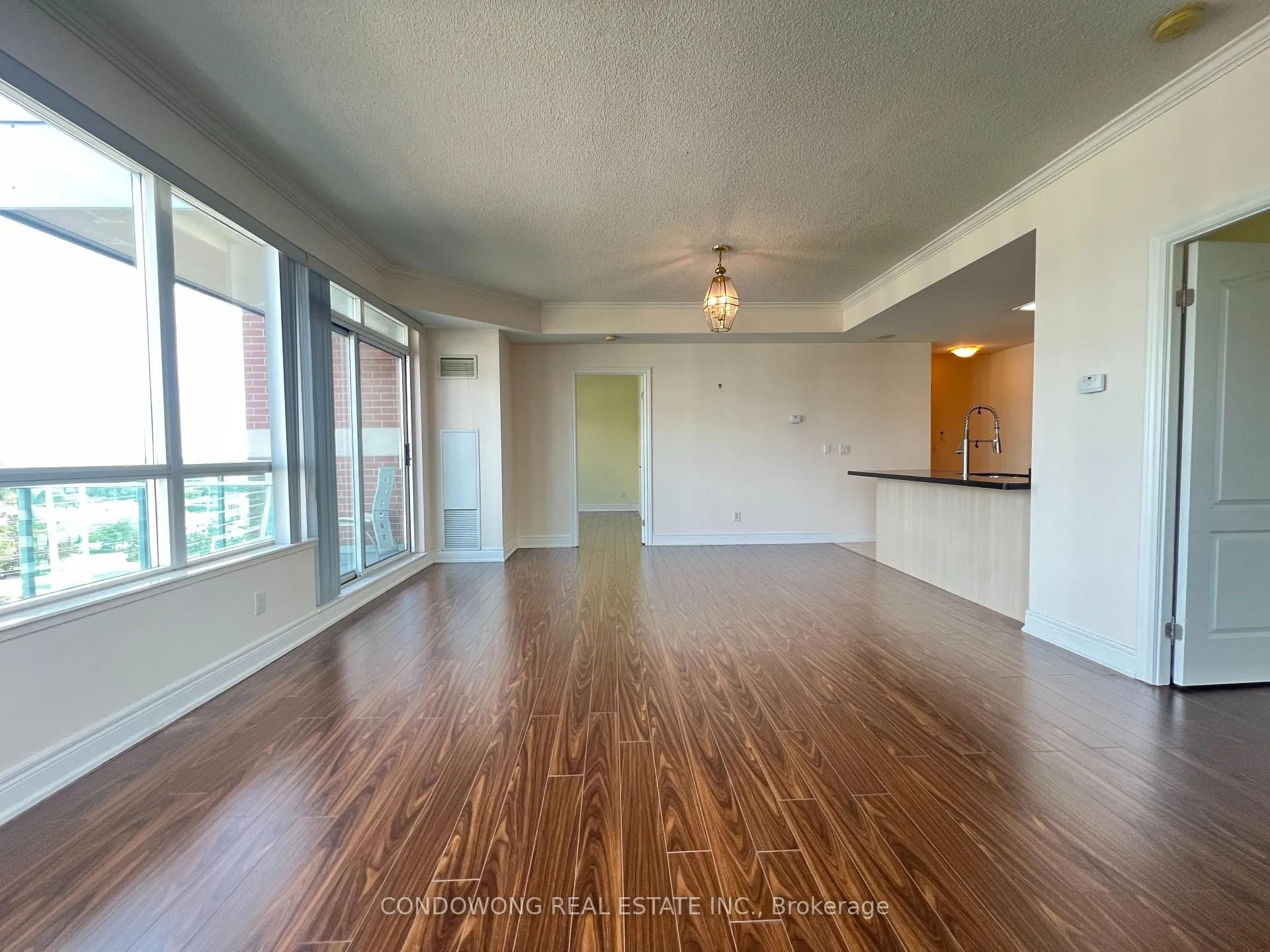 Photo 2 of Unit 1007, 62 Suncrest Boulevard, Markham, Thornhill — HOMEH