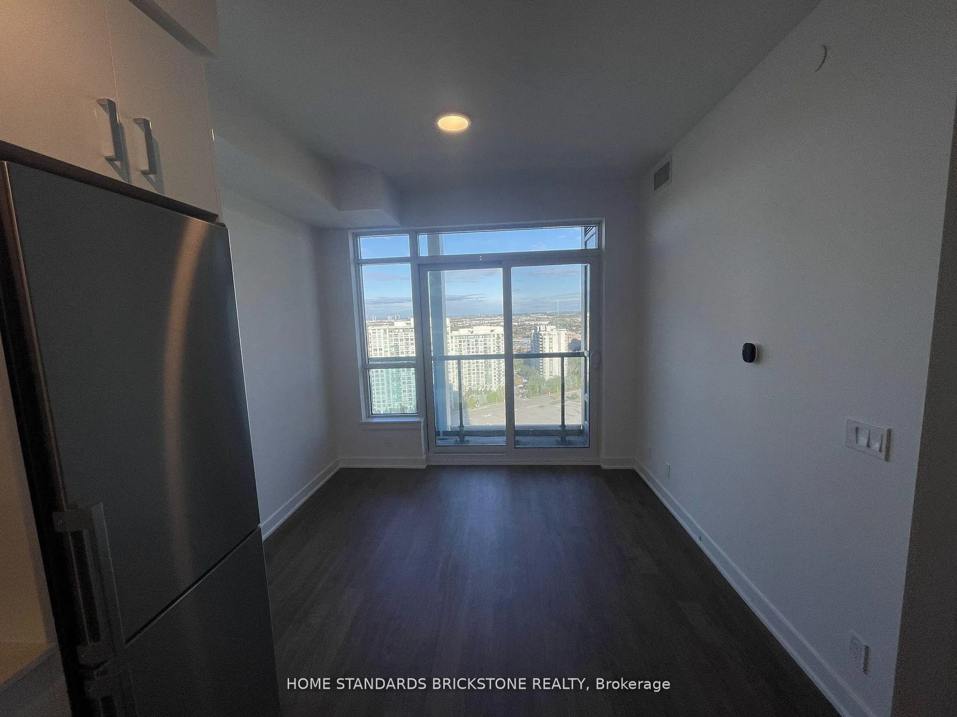 Photo 5 of Unit 2007, 50 Upper Mall Way N, Vaughan, Brownridge — HOMEH