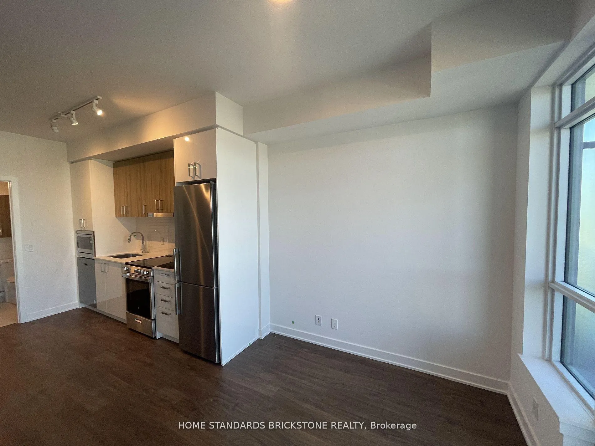 Photo 10 of Unit 2007, 50 Upper Mall Way N, Vaughan, Brownridge — HOMEH