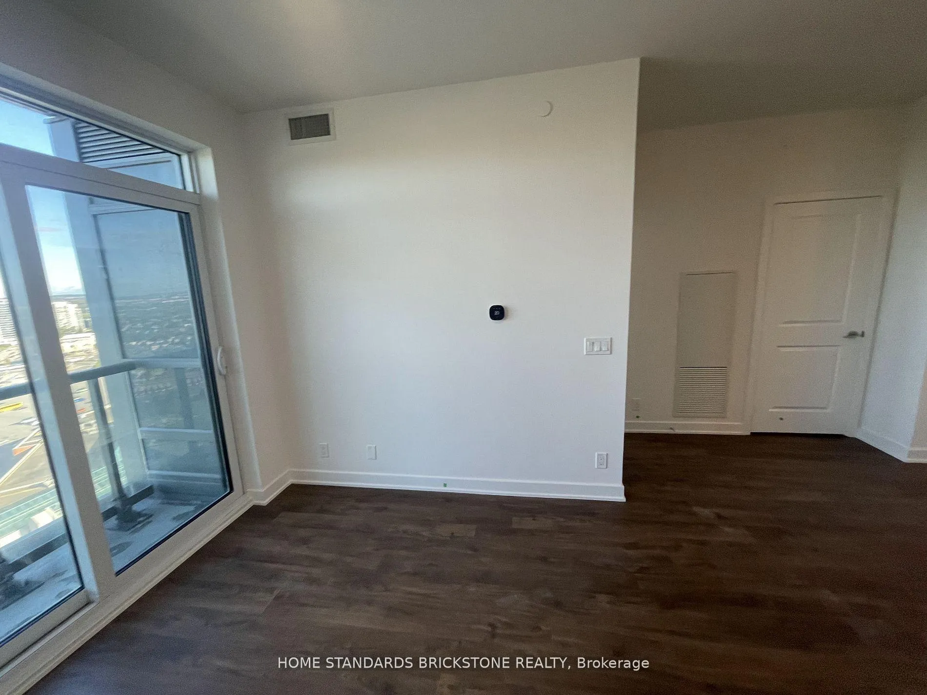 Photo 11 of Unit 2007, 50 Upper Mall Way N, Vaughan, Brownridge — HOMEH