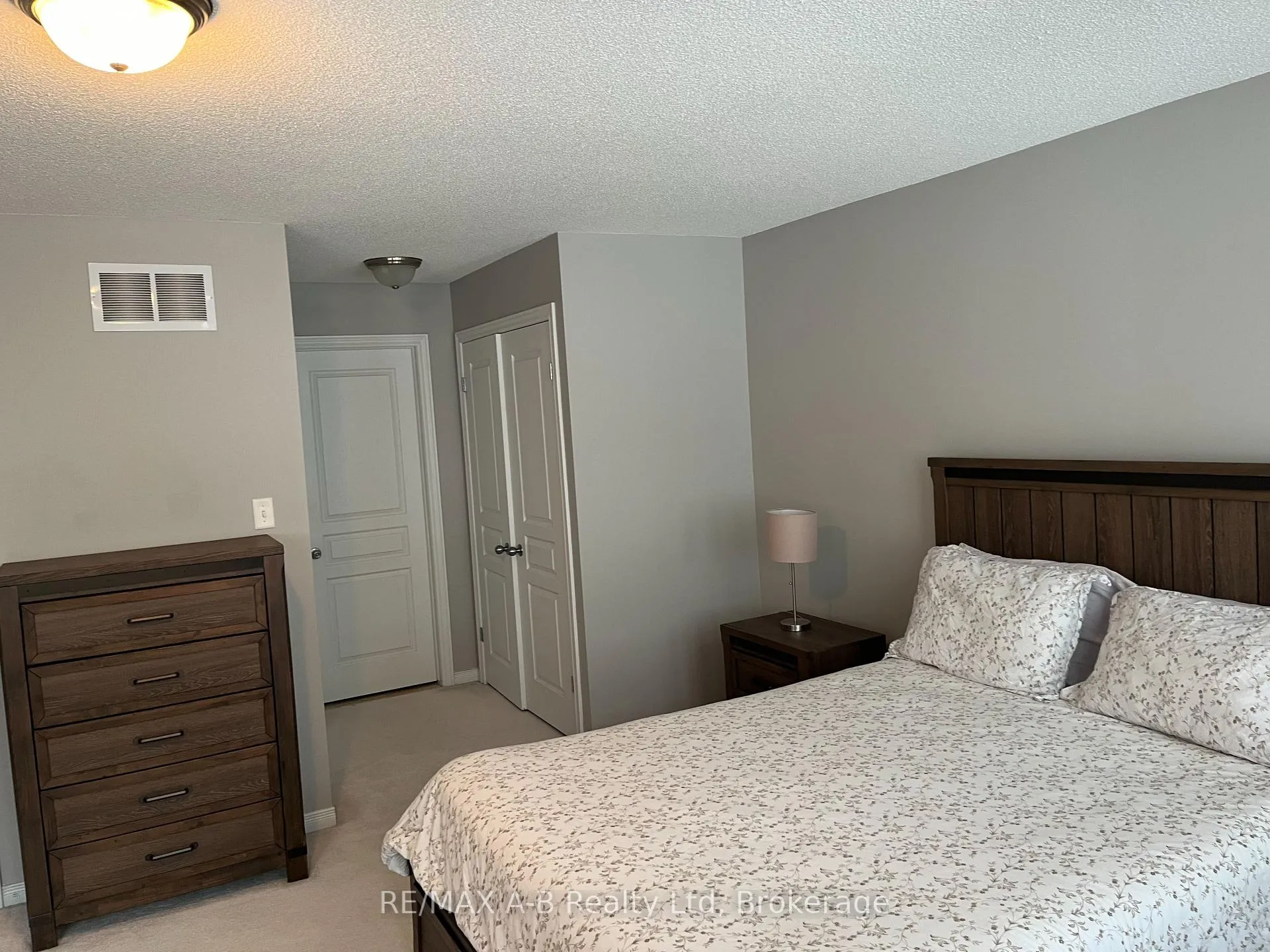 Photo 13 of Unit 19, 19 Valleyside Lane, Hamilton, Dundas — HOMEH