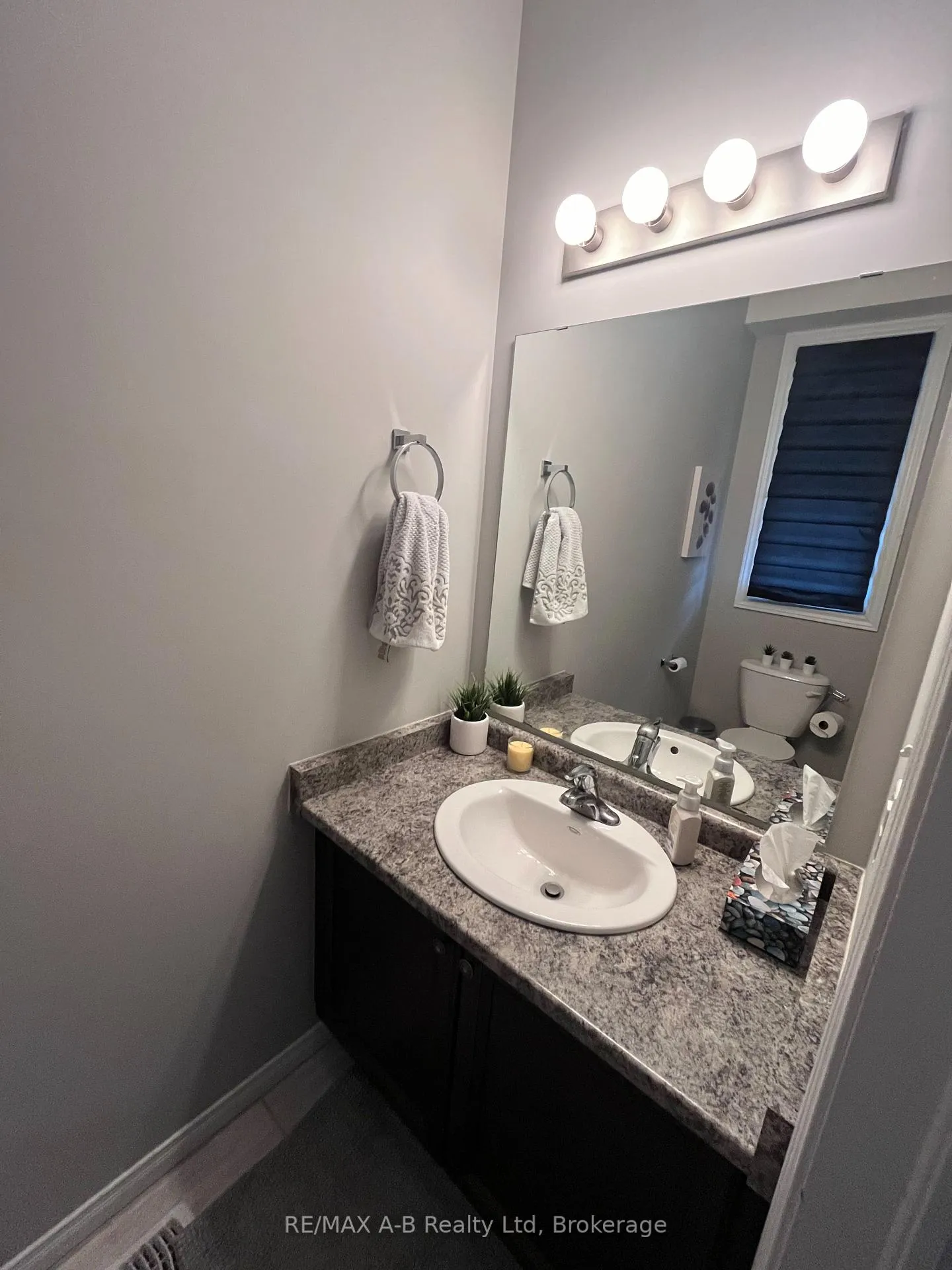 Photo 21 of Unit 19, 19 Valleyside Lane, Hamilton, Dundas — HOMEH