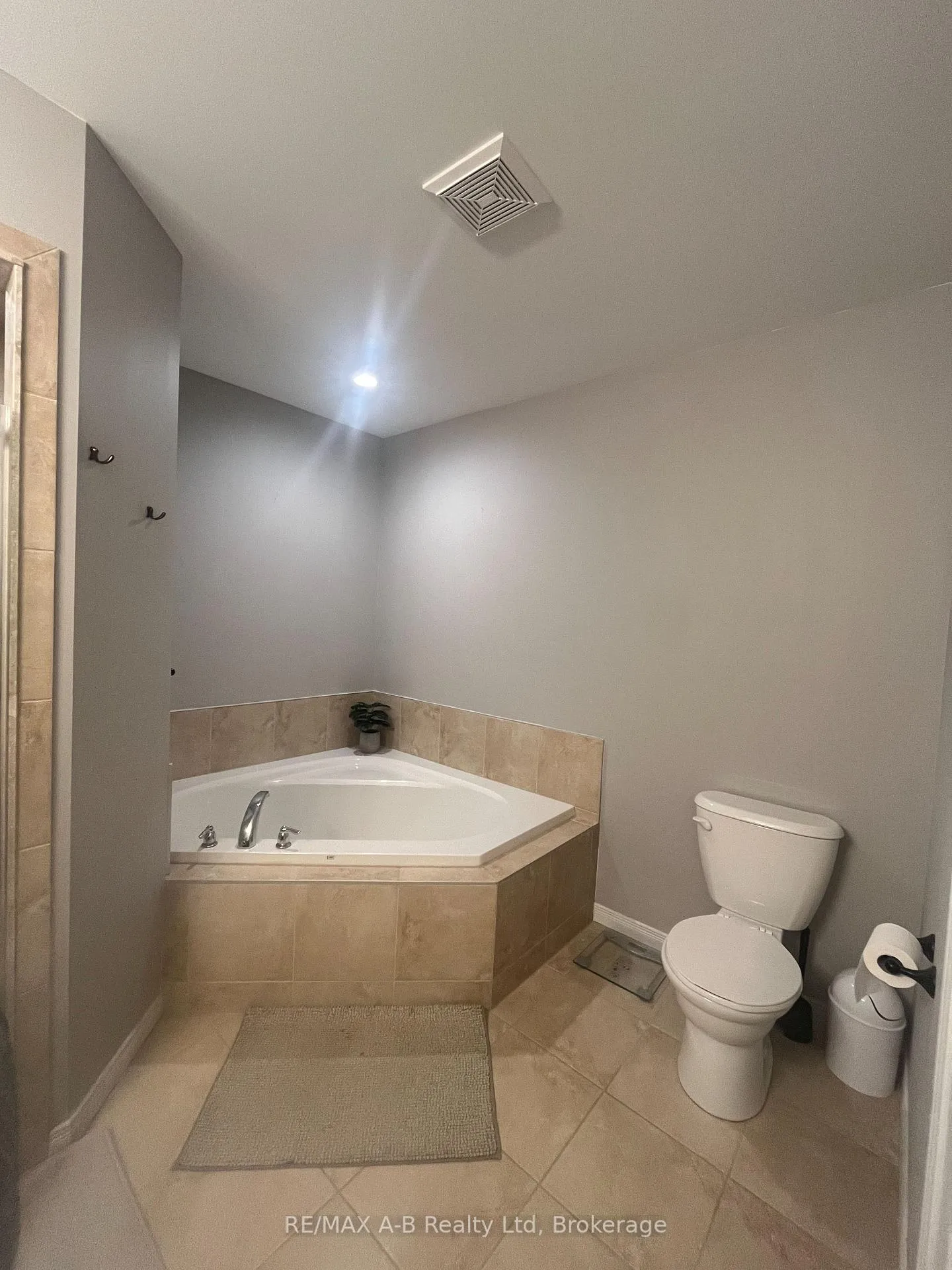 Photo 23 of Unit 19, 19 Valleyside Lane, Hamilton, Dundas — HOMEH