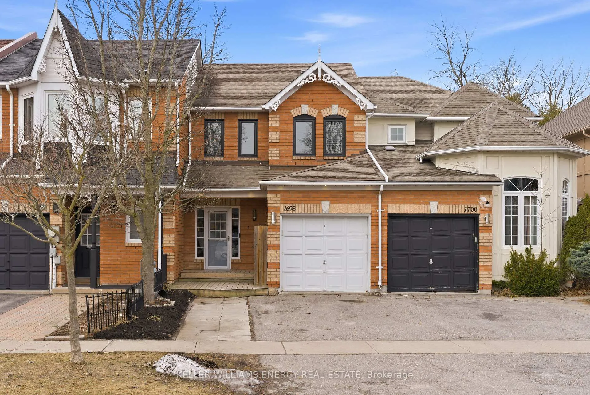 Photo 1 of 1698 Woodgate Trail, Oshawa, Samac — HOMEH