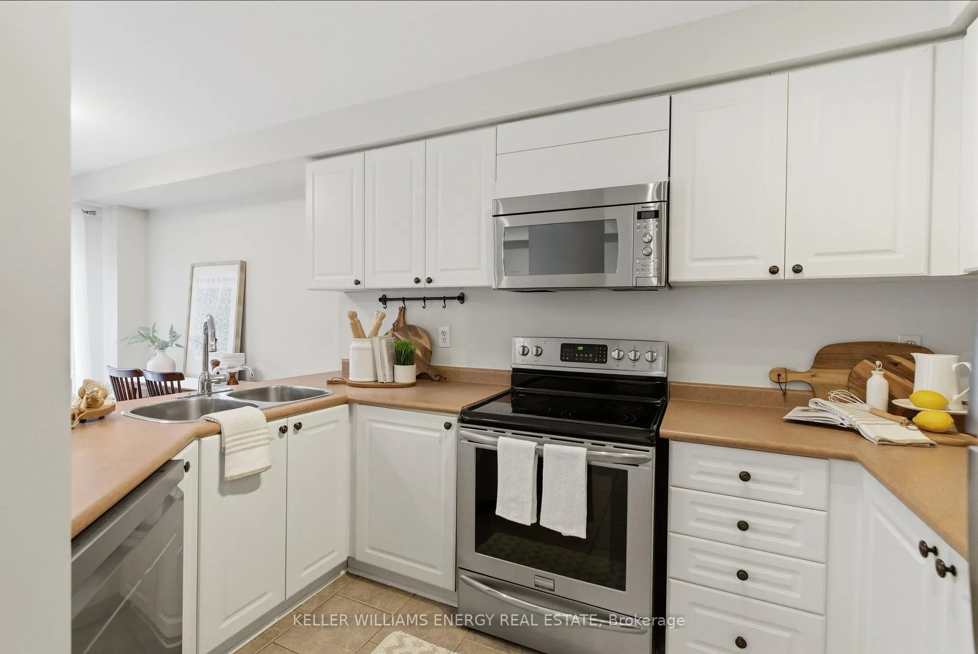 Photo 6 of 1698 Woodgate Trail, Oshawa, Samac — HOMEH