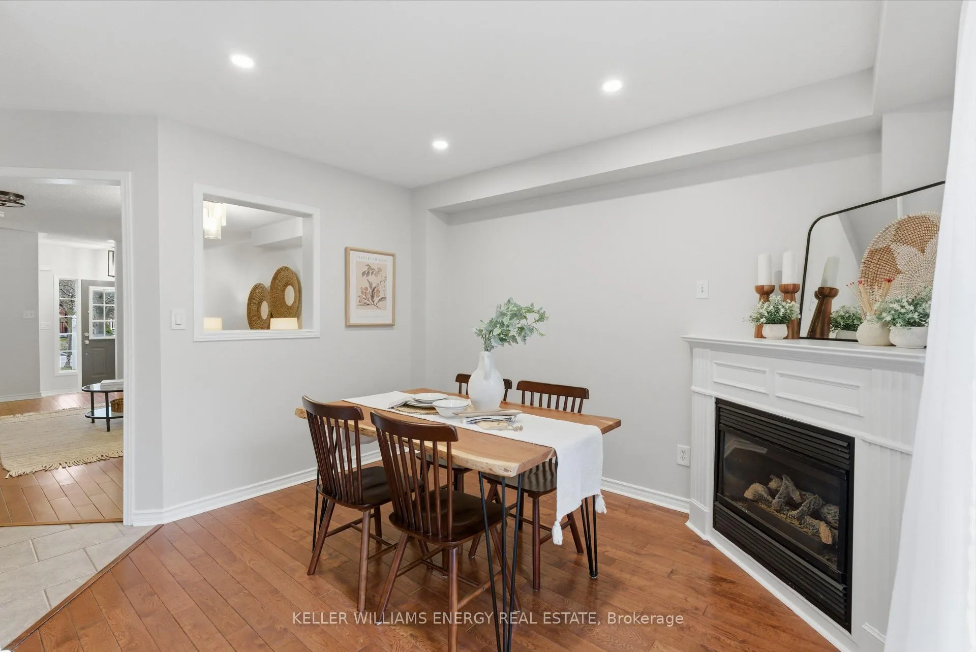 Photo 10 of 1698 Woodgate Trail, Oshawa, Samac — HOMEH