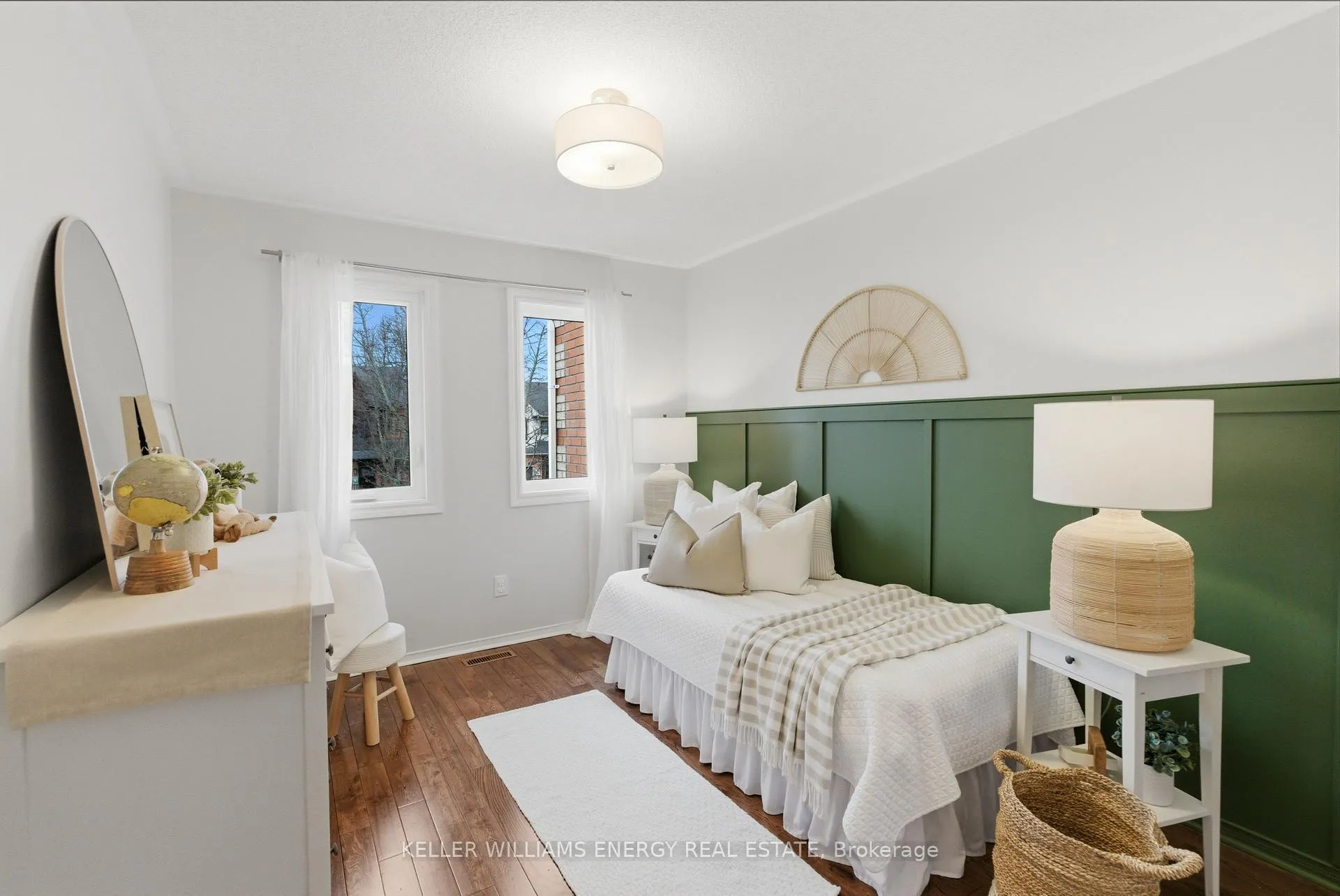 Photo 16 of 1698 Woodgate Trail, Oshawa, Samac — HOMEH