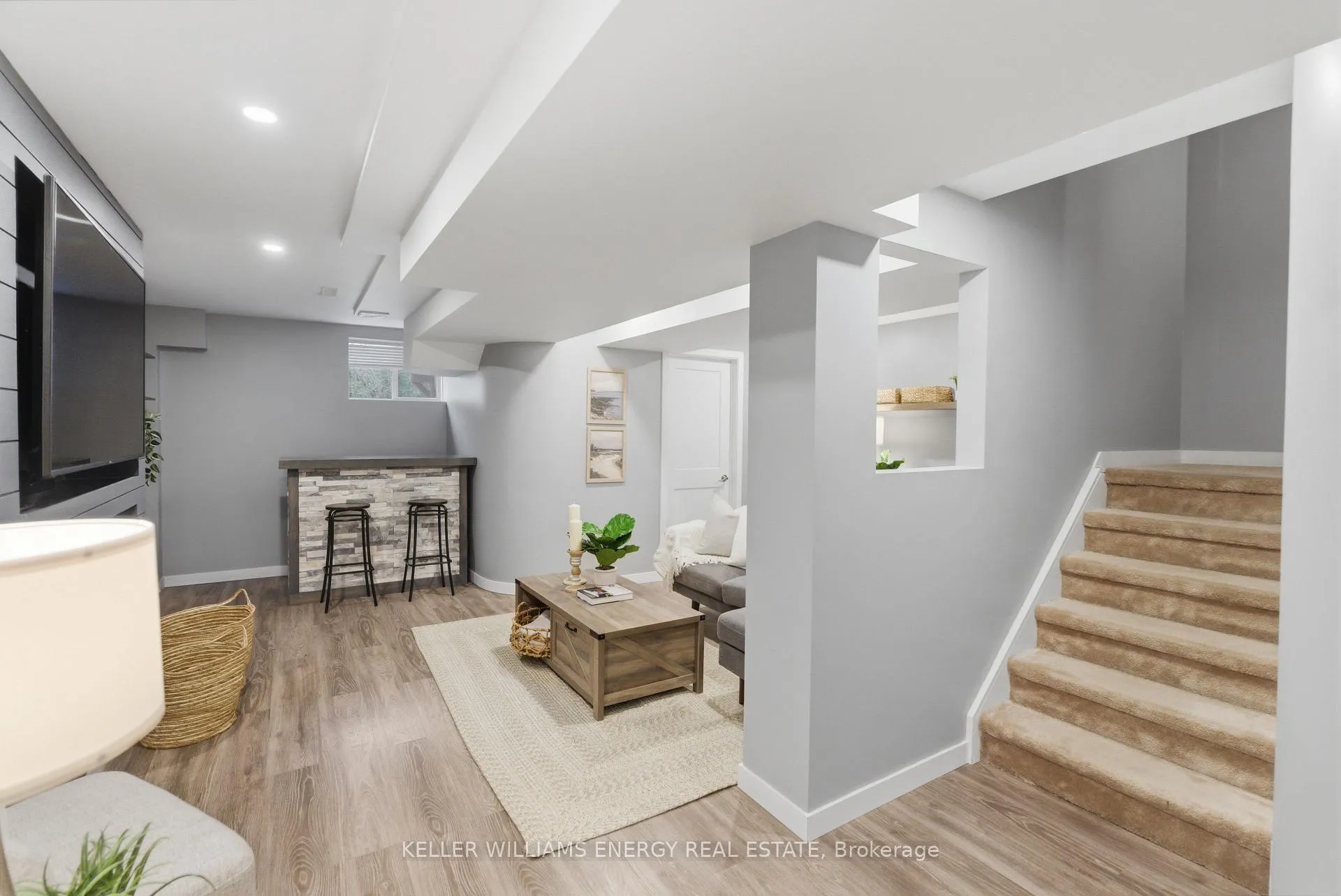 Photo 22 of 1698 Woodgate Trail, Oshawa, Samac — HOMEH