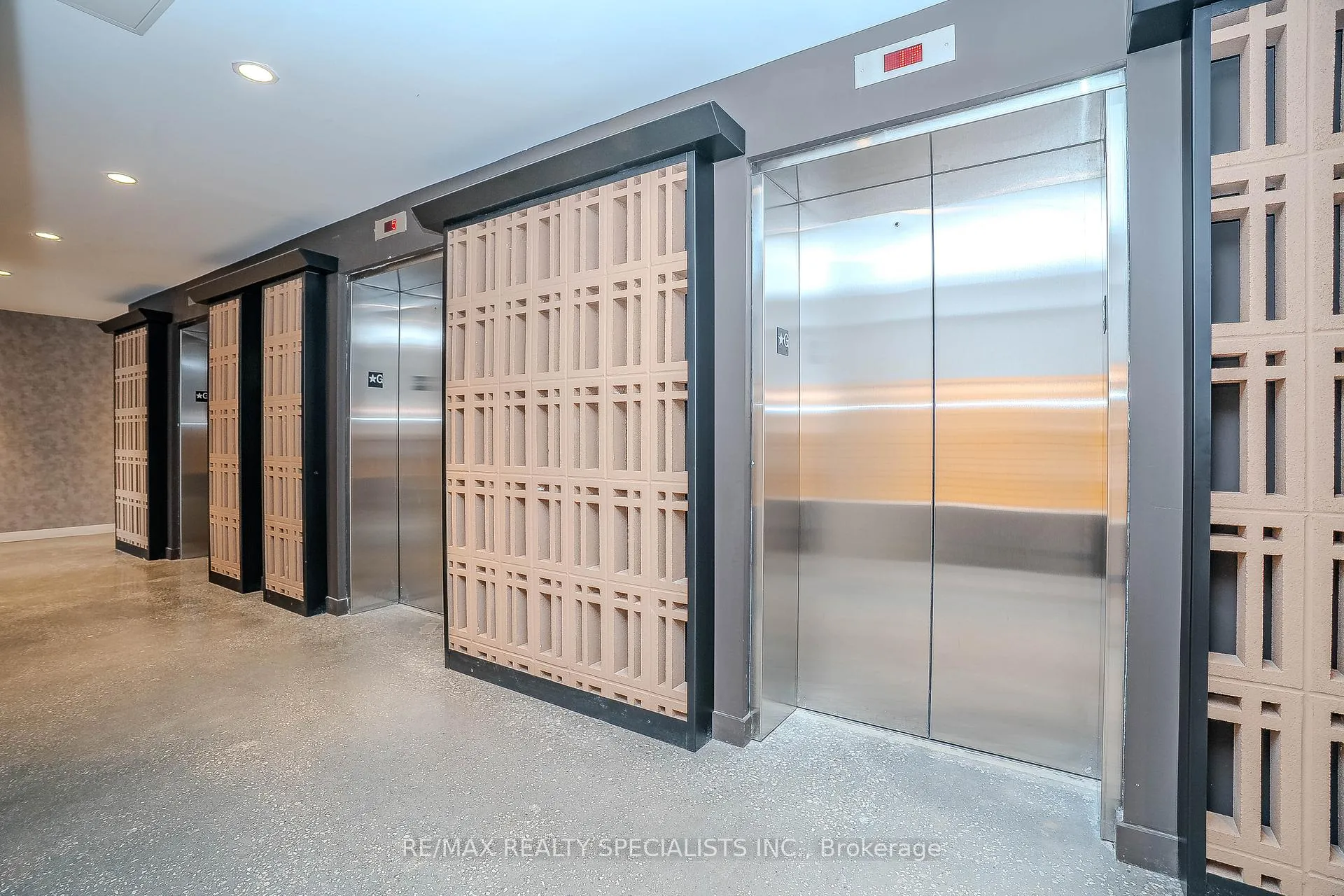 Photo 3 of Unit 1301, 474 Caldari Road, Vaughan, Concord — HOMEH