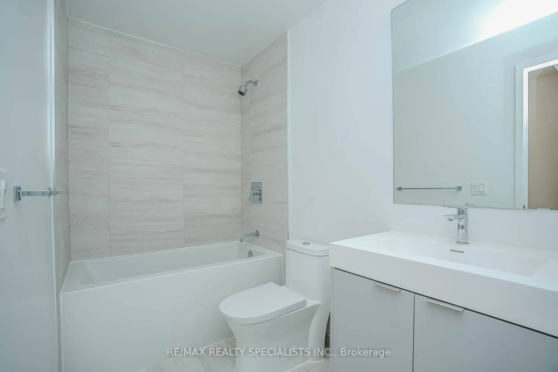 Photo 10 of Unit 1301, 474 Caldari Road, Vaughan, Concord — HOMEH