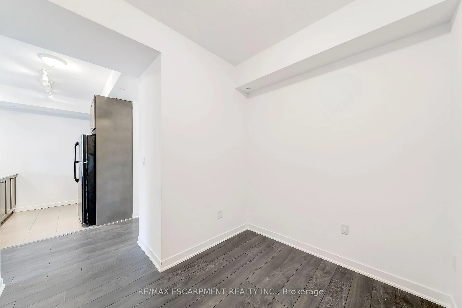 Photo 12 of Unit 606, 85 Robinson Street, Hamilton, Durand — HOMEH