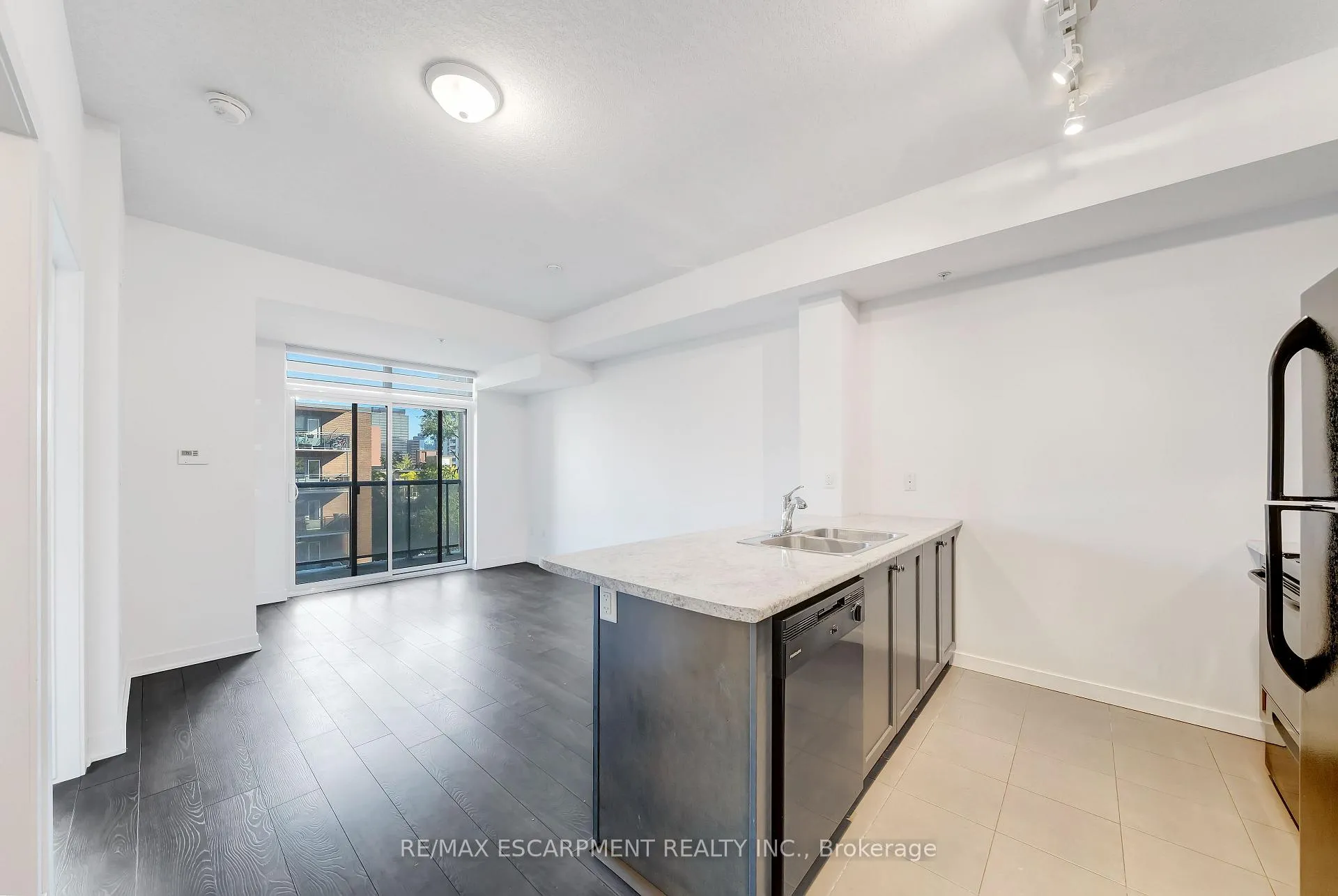 Photo 13 of Unit 606, 85 Robinson Street, Hamilton, Durand — HOMEH