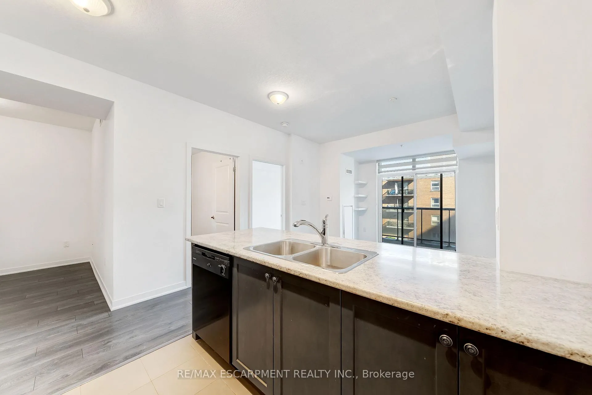 Photo 16 of Unit 606, 85 Robinson Street, Hamilton, Durand — HOMEH