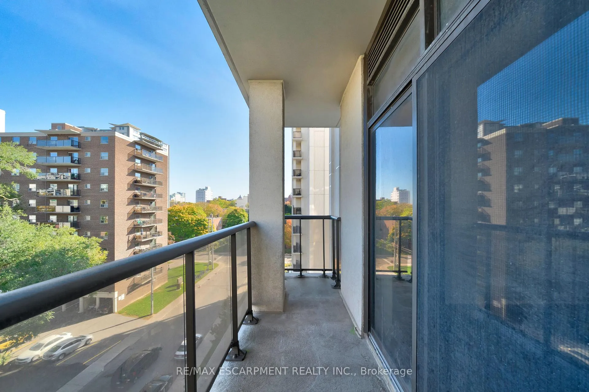 Photo 27 of Unit 606, 85 Robinson Street, Hamilton, Durand — HOMEH
