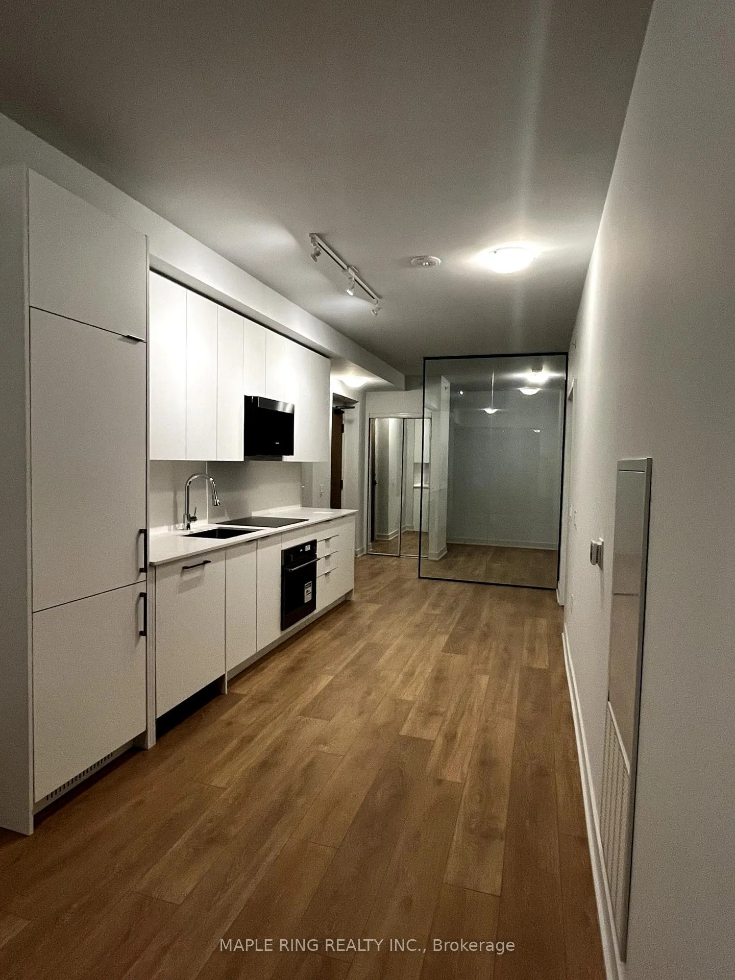 Photo 2 of Unit 801, 2920 Hwy 7, Vaughan, Vaughan Corporate Centre — HOMEH
