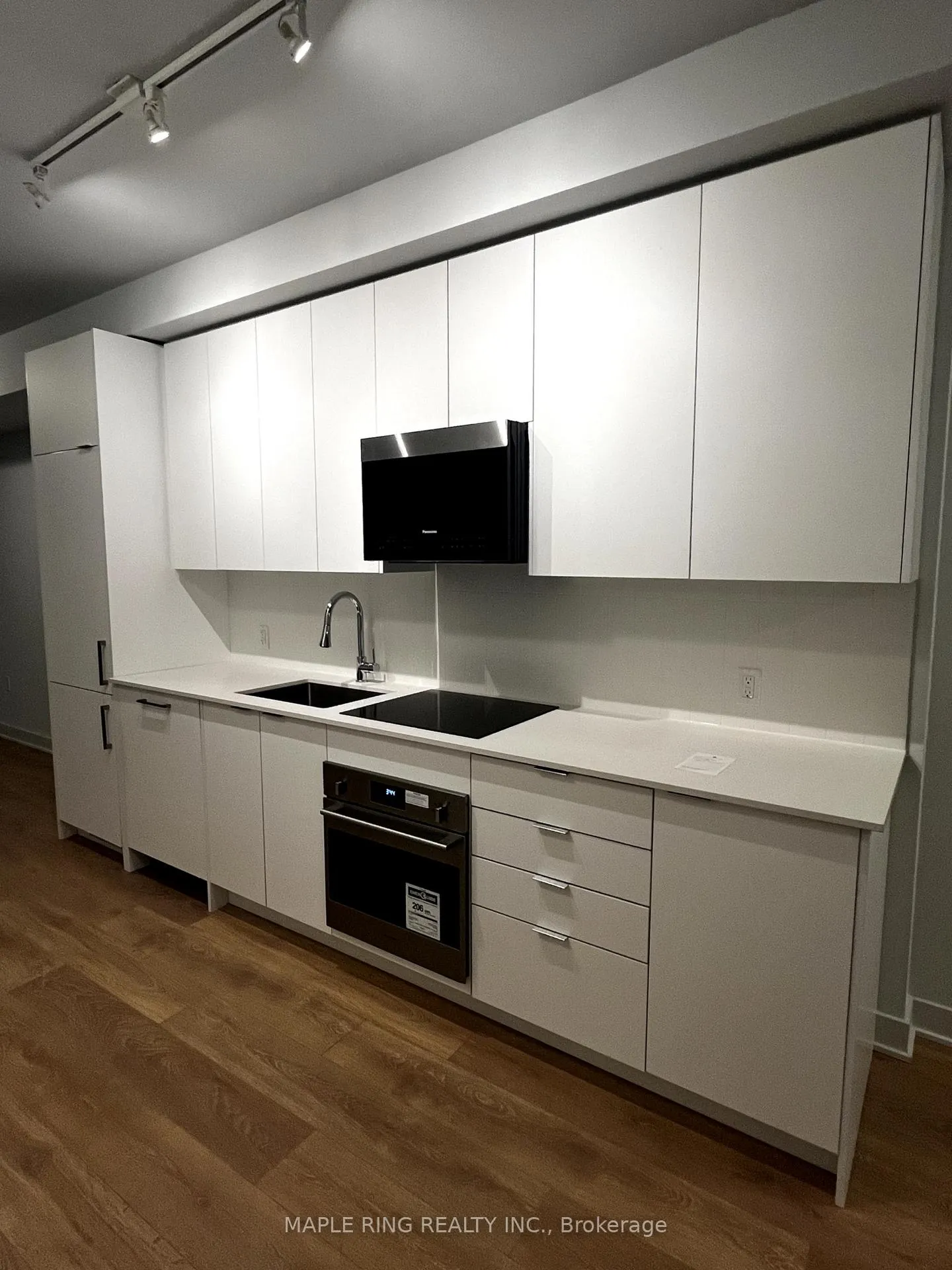 Photo 3 of Unit 801, 2920 Hwy 7, Vaughan, Vaughan Corporate Centre — HOMEH