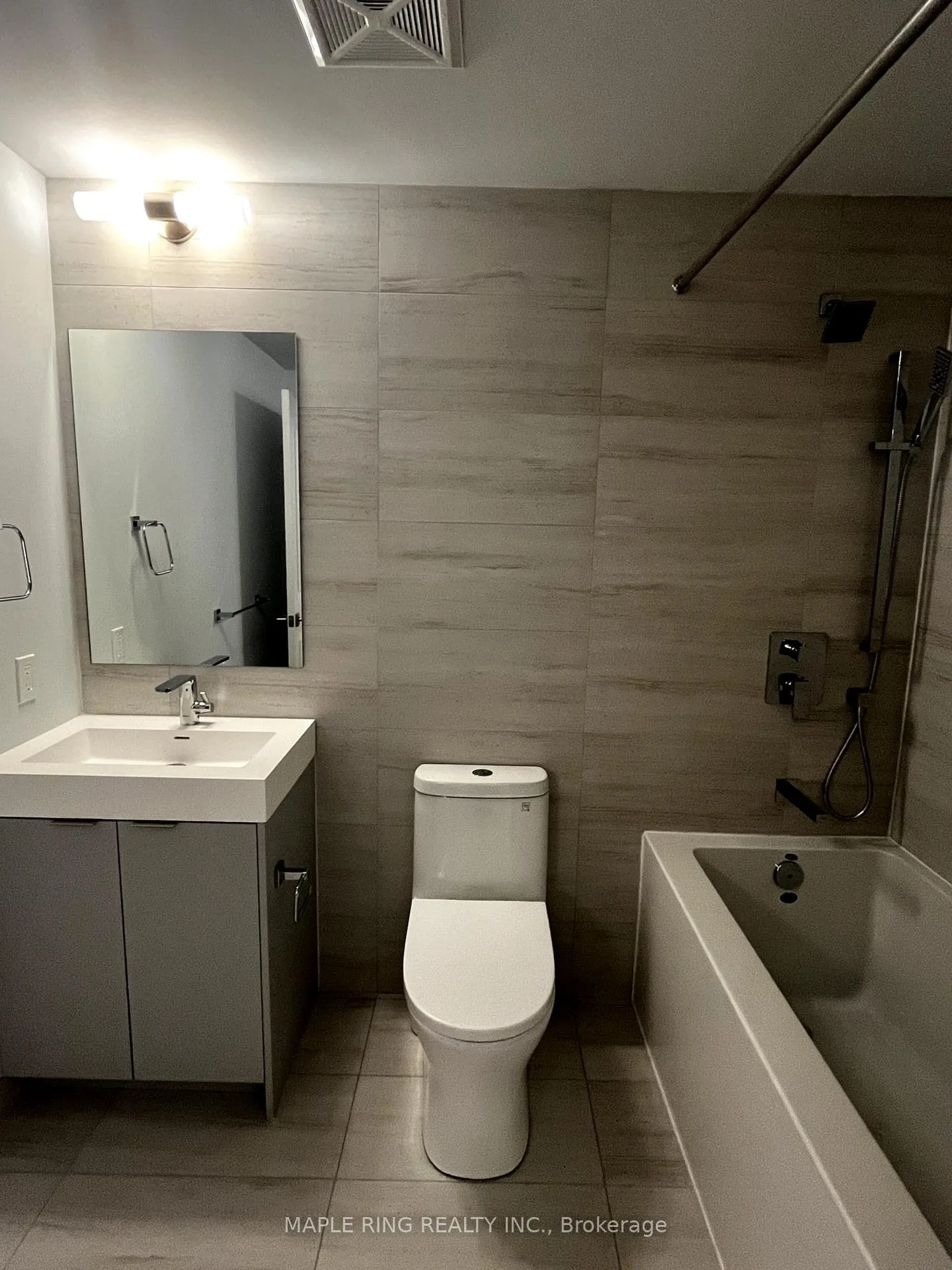 Photo 10 of Unit 801, 2920 Hwy 7, Vaughan, Vaughan Corporate Centre — HOMEH