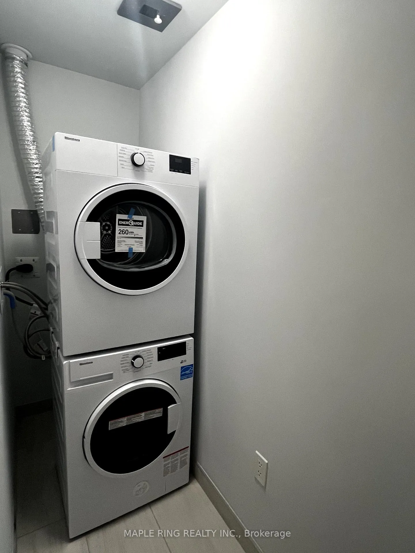Photo 11 of Unit 801, 2920 Hwy 7, Vaughan, Vaughan Corporate Centre — HOMEH