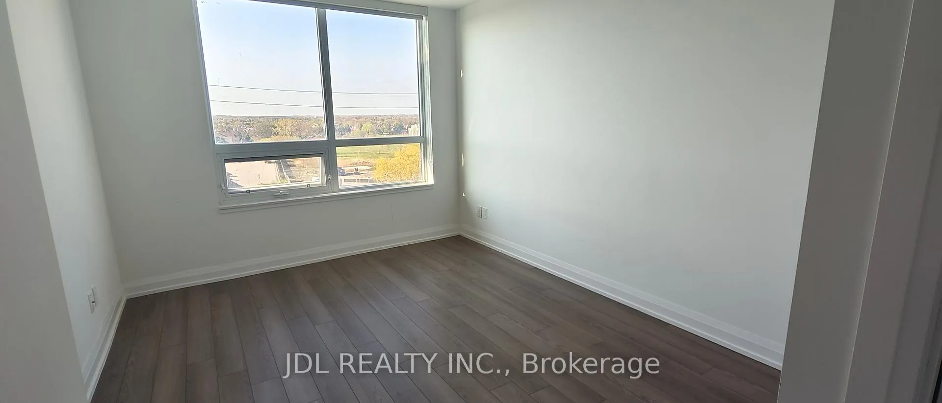 Photo 8 of Unit 716, 25 Water Walk Drive, Markham, Unionville — HOMEH