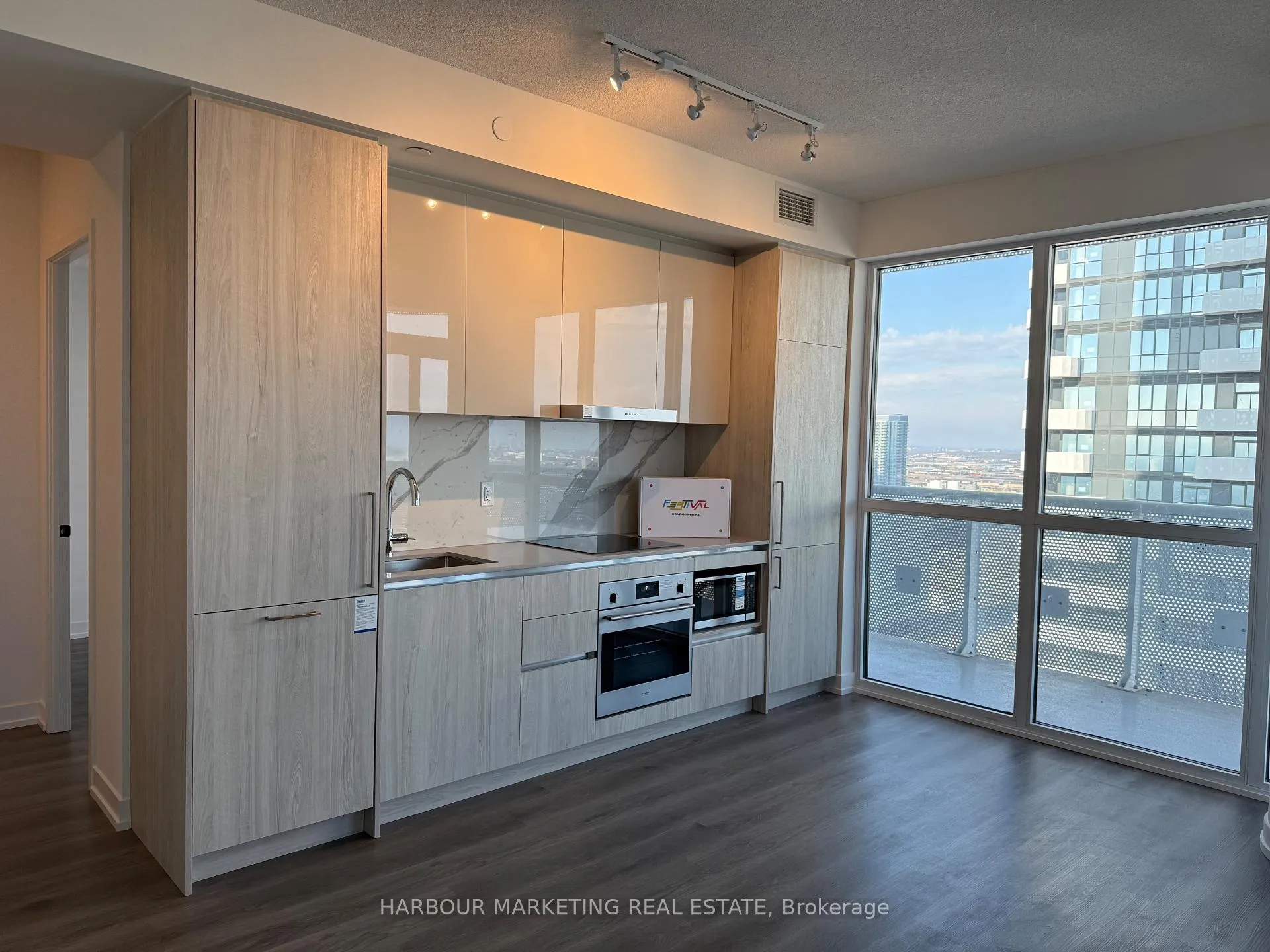 Photo 1 of Unit 3502, 225 Commerce St Street, Vaughan, Vaughan Corporate Centre — HOMEH