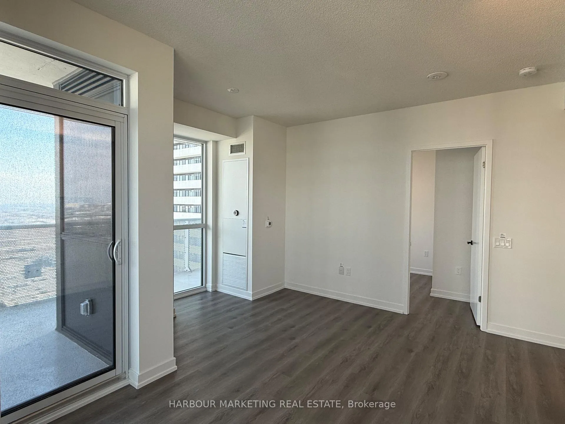 Photo 3 of Unit 3502, 225 Commerce St Street, Vaughan, Vaughan Corporate Centre — HOMEH