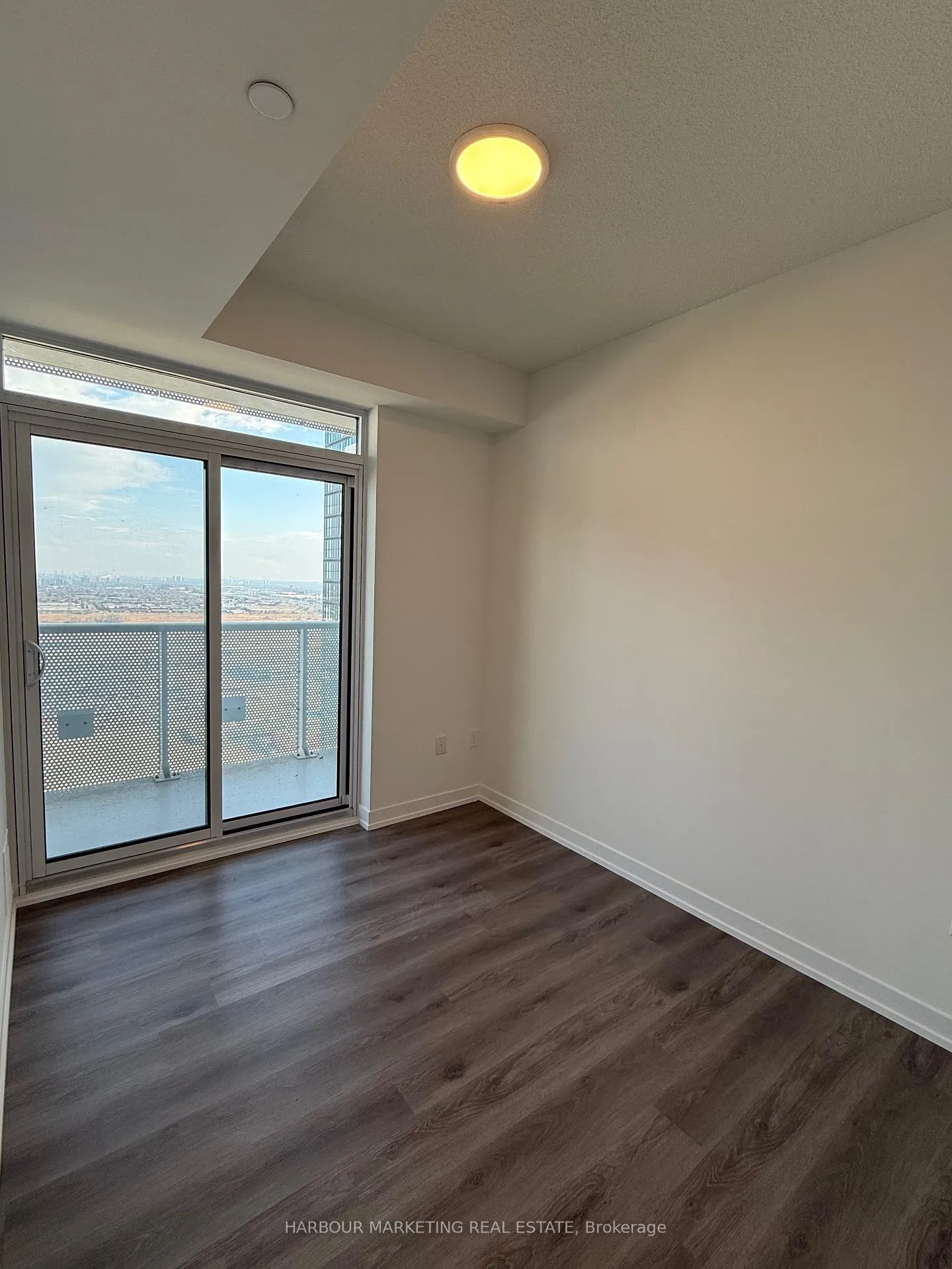Photo 4 of Unit 3502, 225 Commerce St Street, Vaughan, Vaughan Corporate Centre — HOMEH