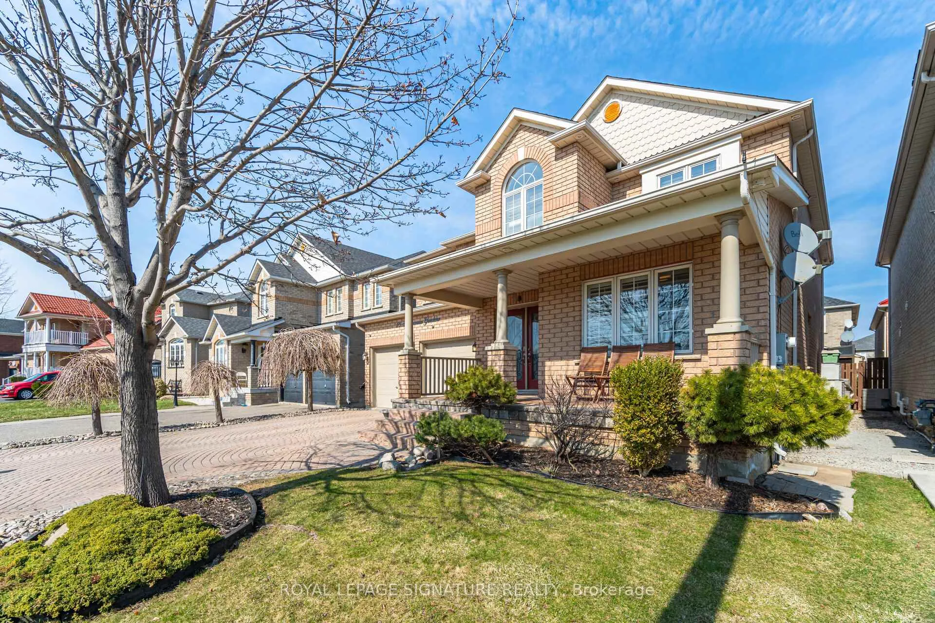 Photo 2 of 25 Madronna Gardens, Brampton, Fletcher's Meadow — HOMEH