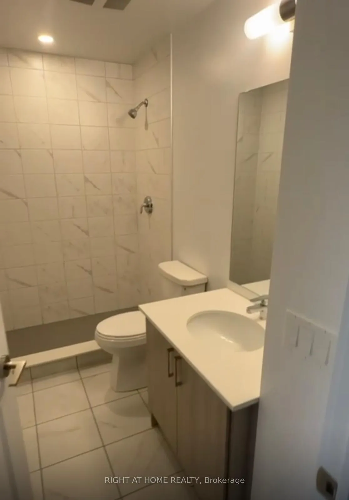 Photo 13 of Unit 1708, 1435 Celebration Drive, Pickering, Bay Ridges — HOMEH