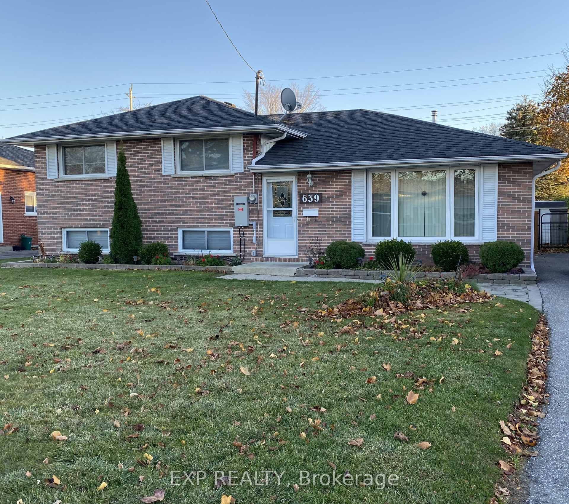 Photo 2 of 639 Hayden Crescent, Cobourg — HOMEH